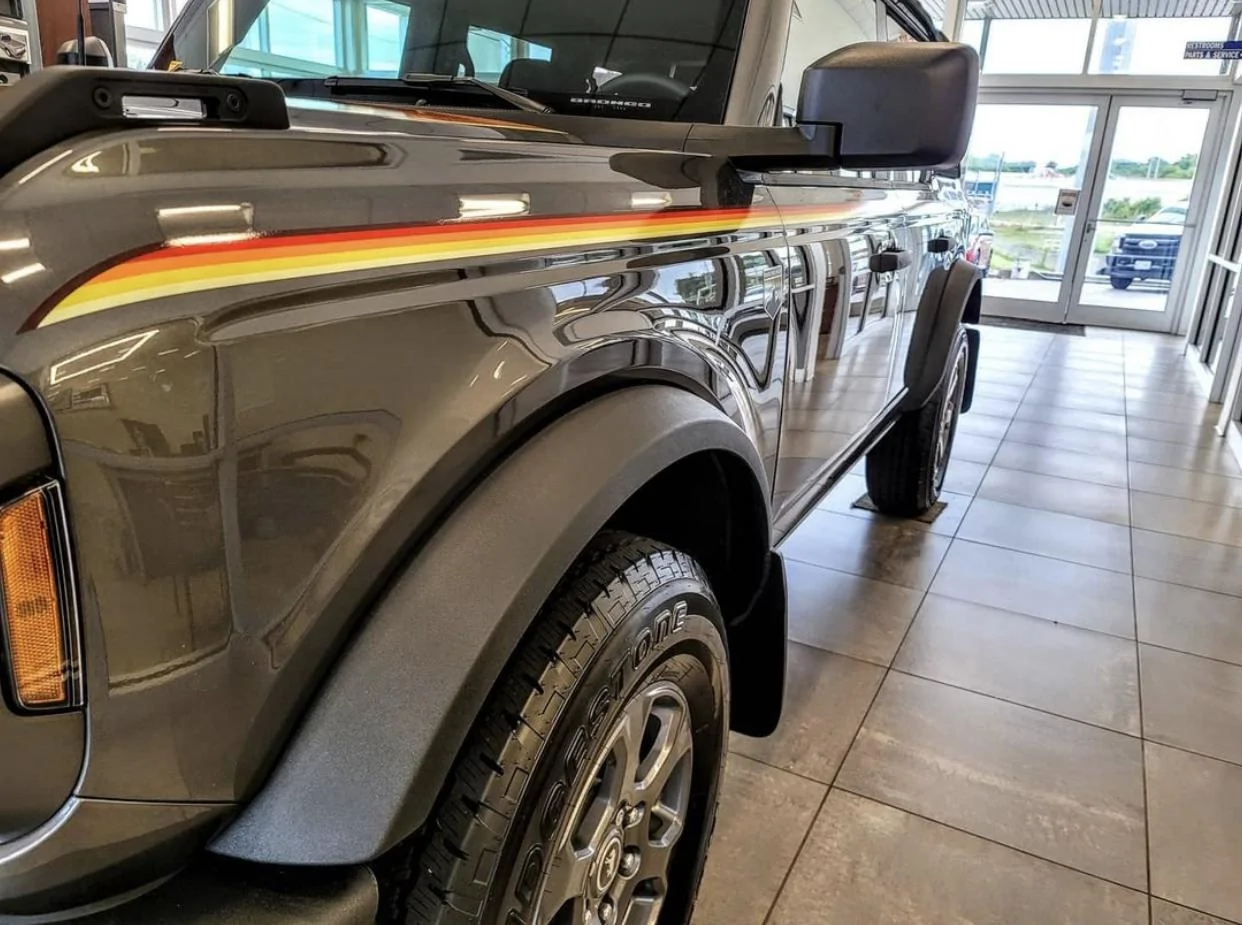 Ford Bronco Retro Stripes on Carbonized Gray Big Bend 4 Door. 🔥 BE1CC21B-57B4-4930-B896-F93122040E9A