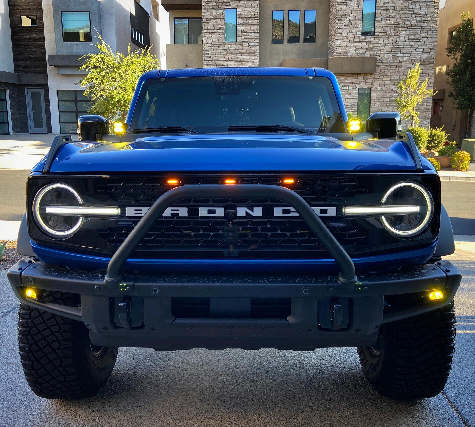 Ford Bronco Diode Dynamics SAE Fogs Installed on Badlands Modular Bumper 1929FD03-D813-46C8-BB5E-727F2F2CE53D