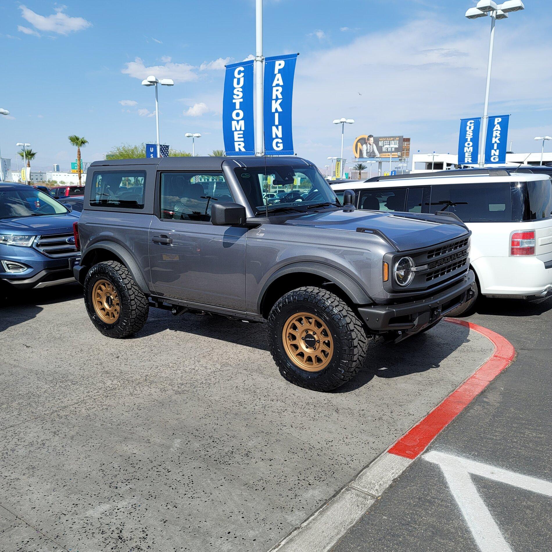Ford Bronco CARBONIZED GRAY Bronco Club 20210810_154041