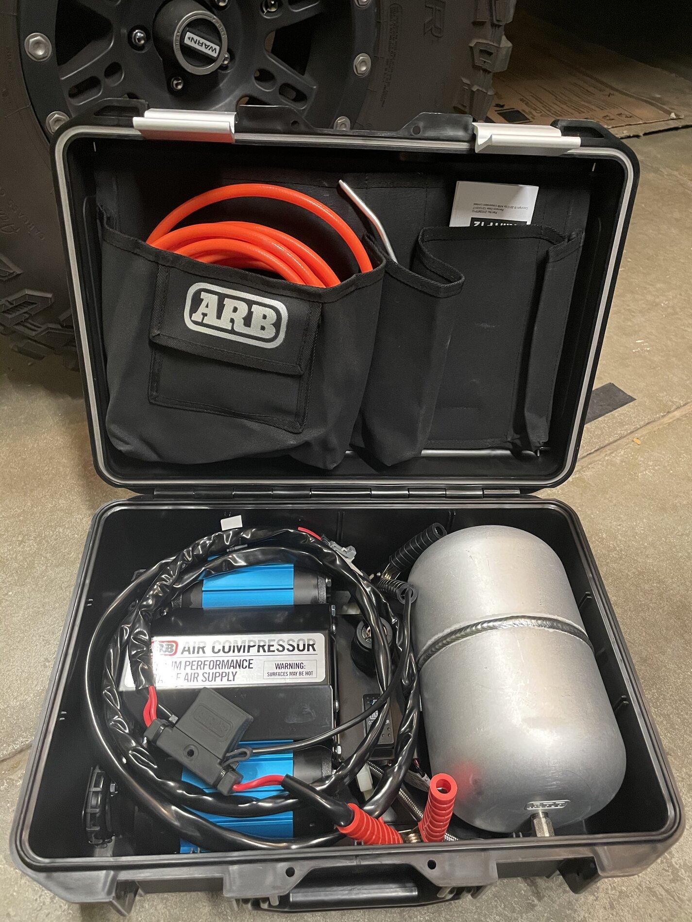 Ford Bronco Portable air pump / compressor AAD262B8-3F6D-4E9B-AD70-6B019EDF96FE