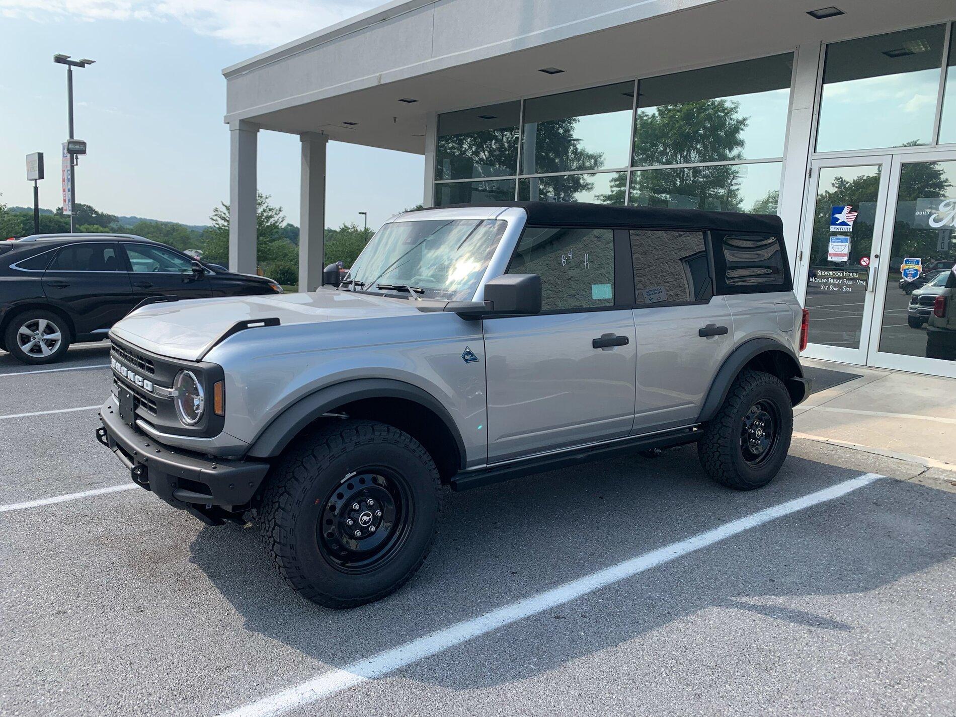 Ford Bronco Ultimate Black Diamond Non-Sasquatch pics thread 0D6BD39D-A942-4E92-BF17-9CE8C9A8466A