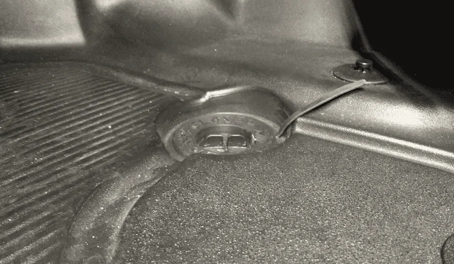 Ford Bronco Drain plug retention loops snap easily 1628865782324