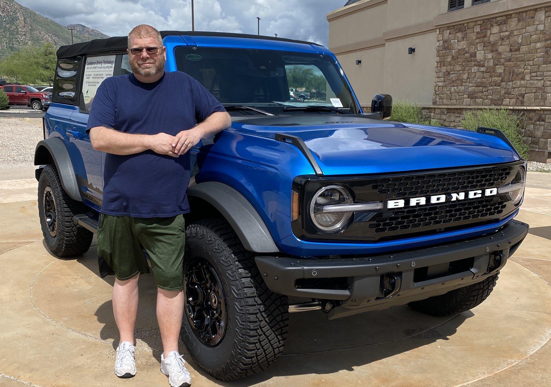 Ford Bronco VELOCITY BLUE Bronco Club IMG_4965.JPG