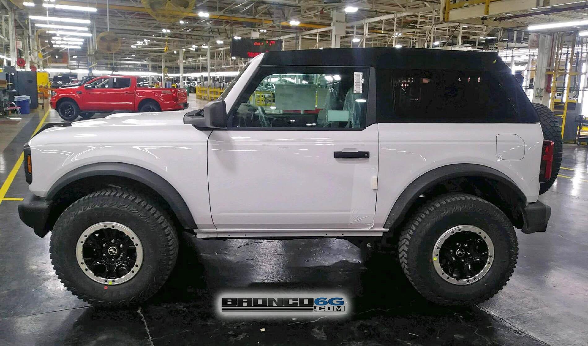 2021 Bronco Fastback Top 2-Door Big Bend Sasquatch 1.jpg