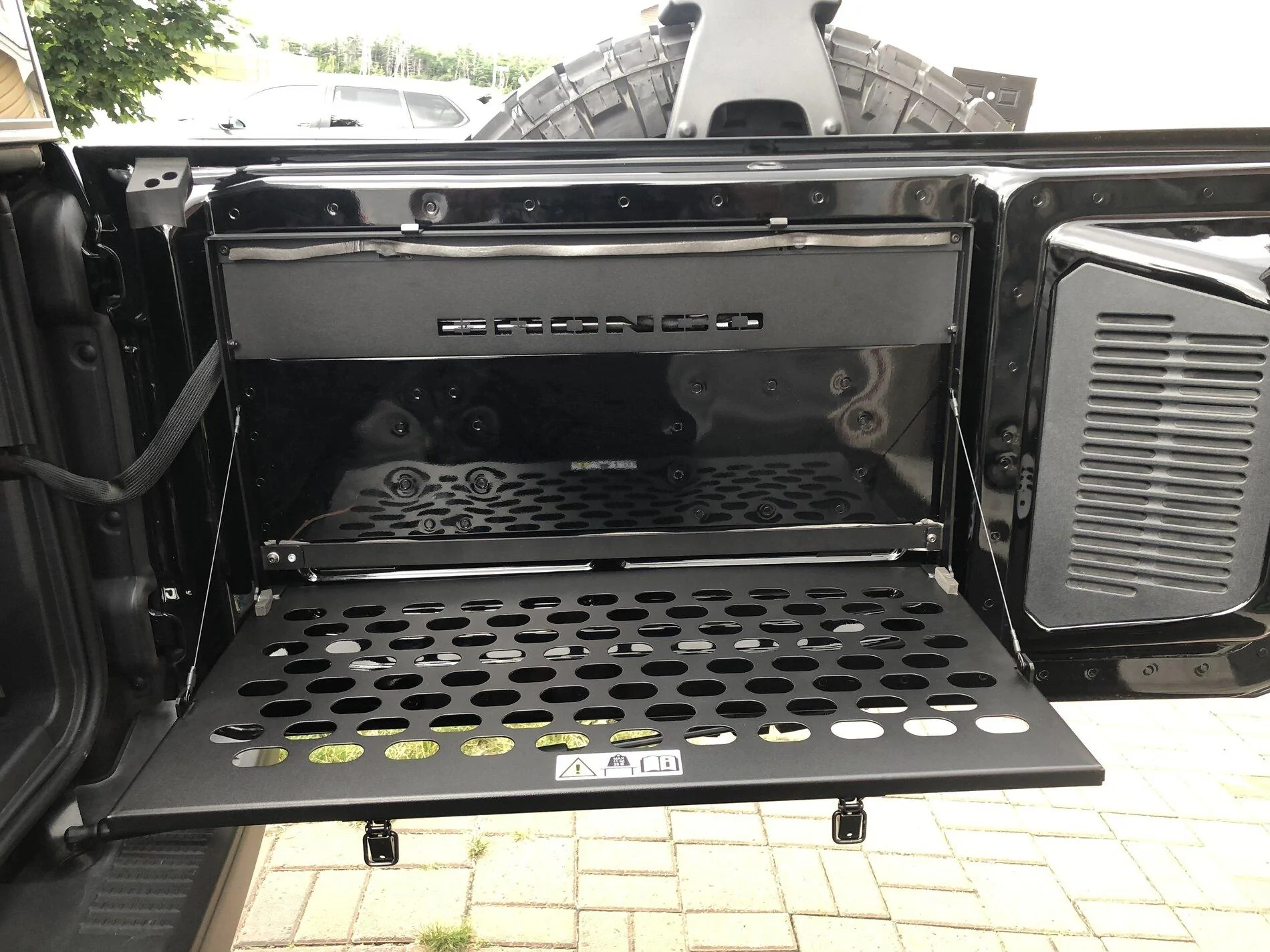 Ford Bronco Installed my fold down table today! 0B5595F5-EB1F-410E-A92D-F2C007EA86FA