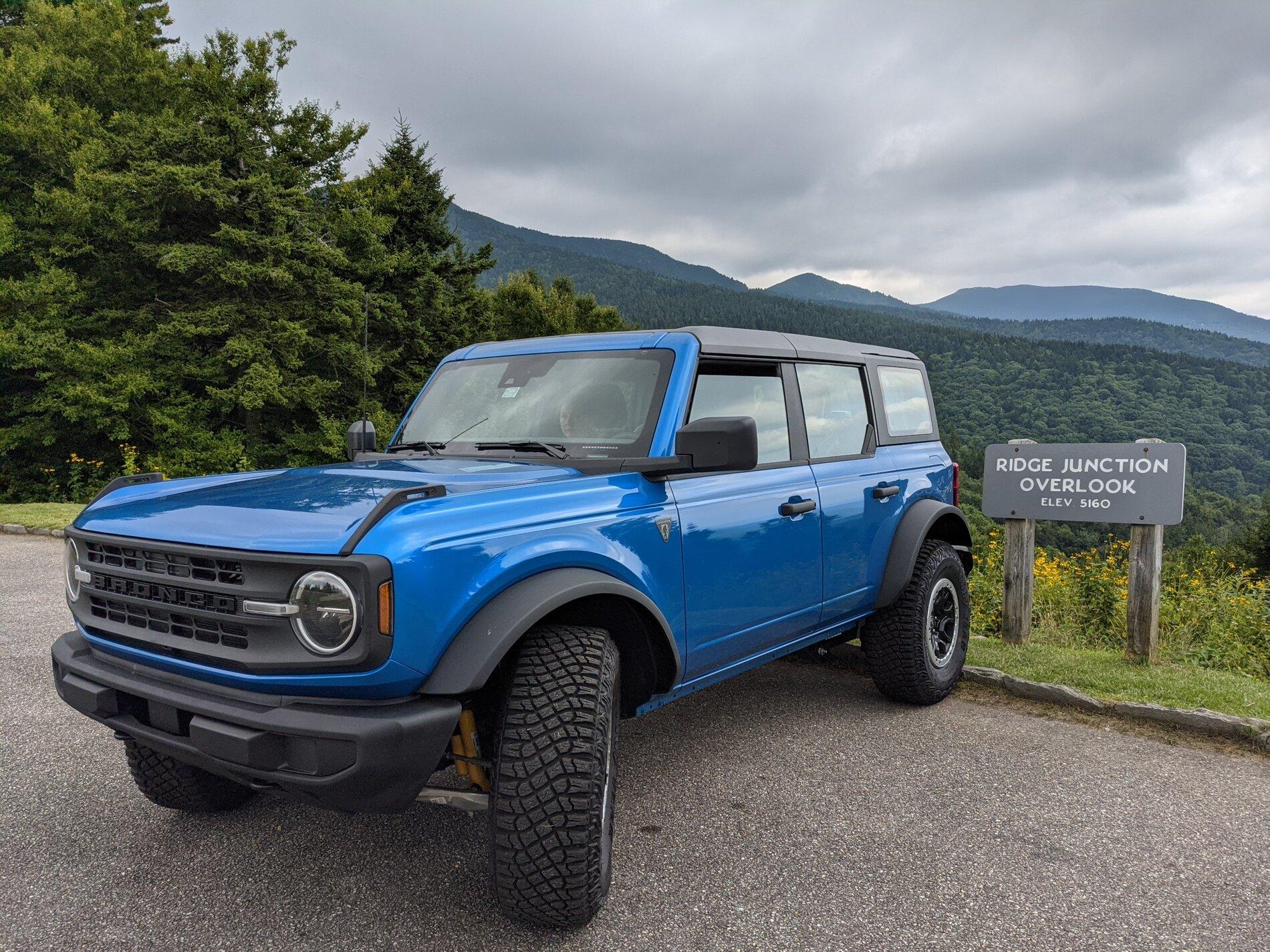 Ford Bronco VELOCITY BLUE Bronco Club PXL_20210806_193156951