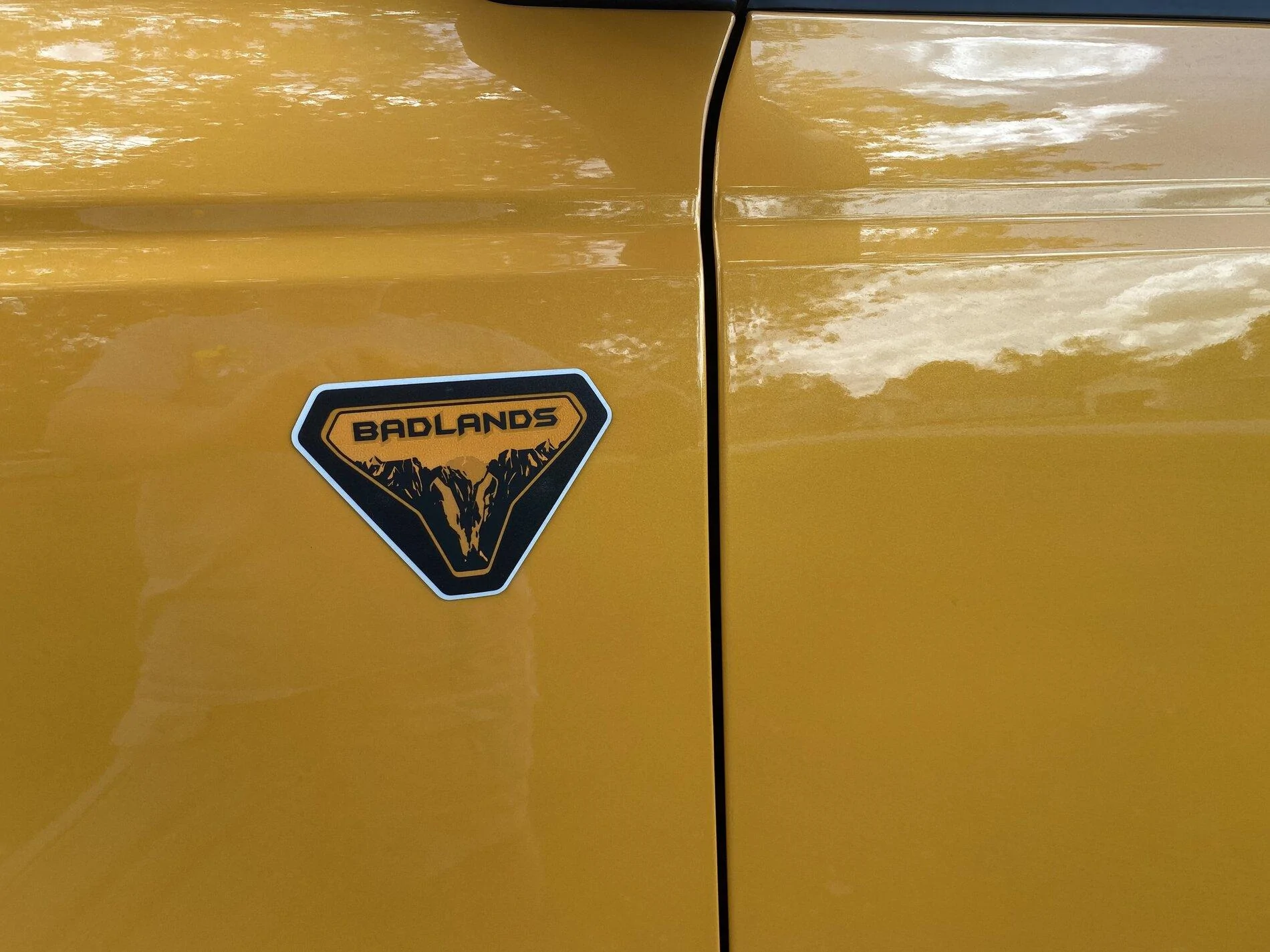 Ford Bronco Got a dealer demo today 41624550-0D5E-442B-8317-84B2D4F7A033