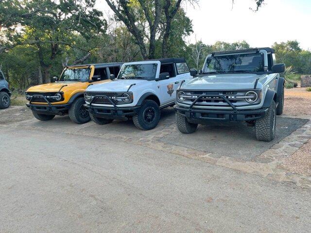 Ford Bronco Switching to soft top IMG_2638