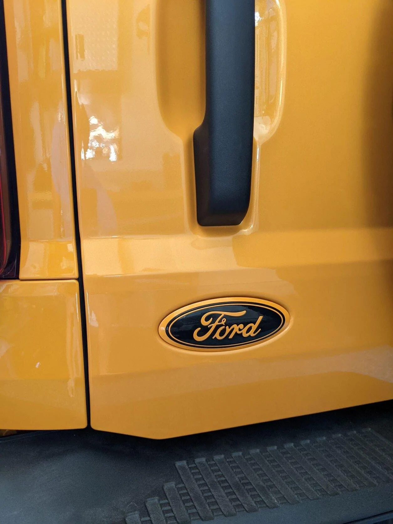 Ford Bronco Ford Emblem painting DIY PXL_20210815_214339991