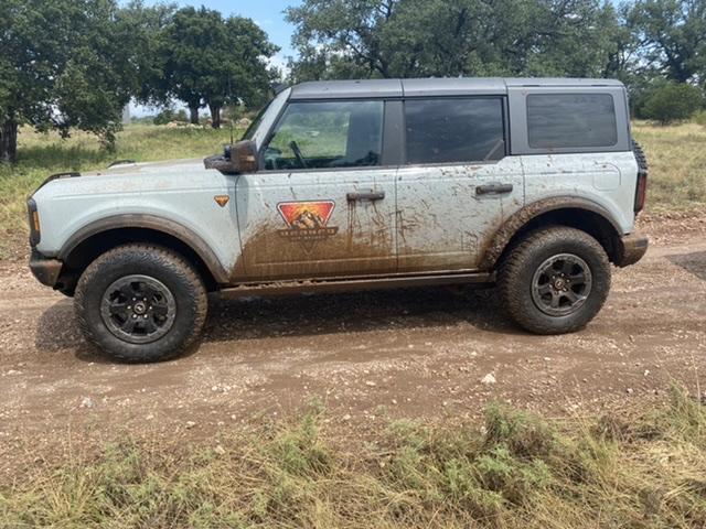 Ford Bronco CACTUS GRAY Bronco Club 934D8BA4-FF80-472E-B59B-65A3FBFBA2D2