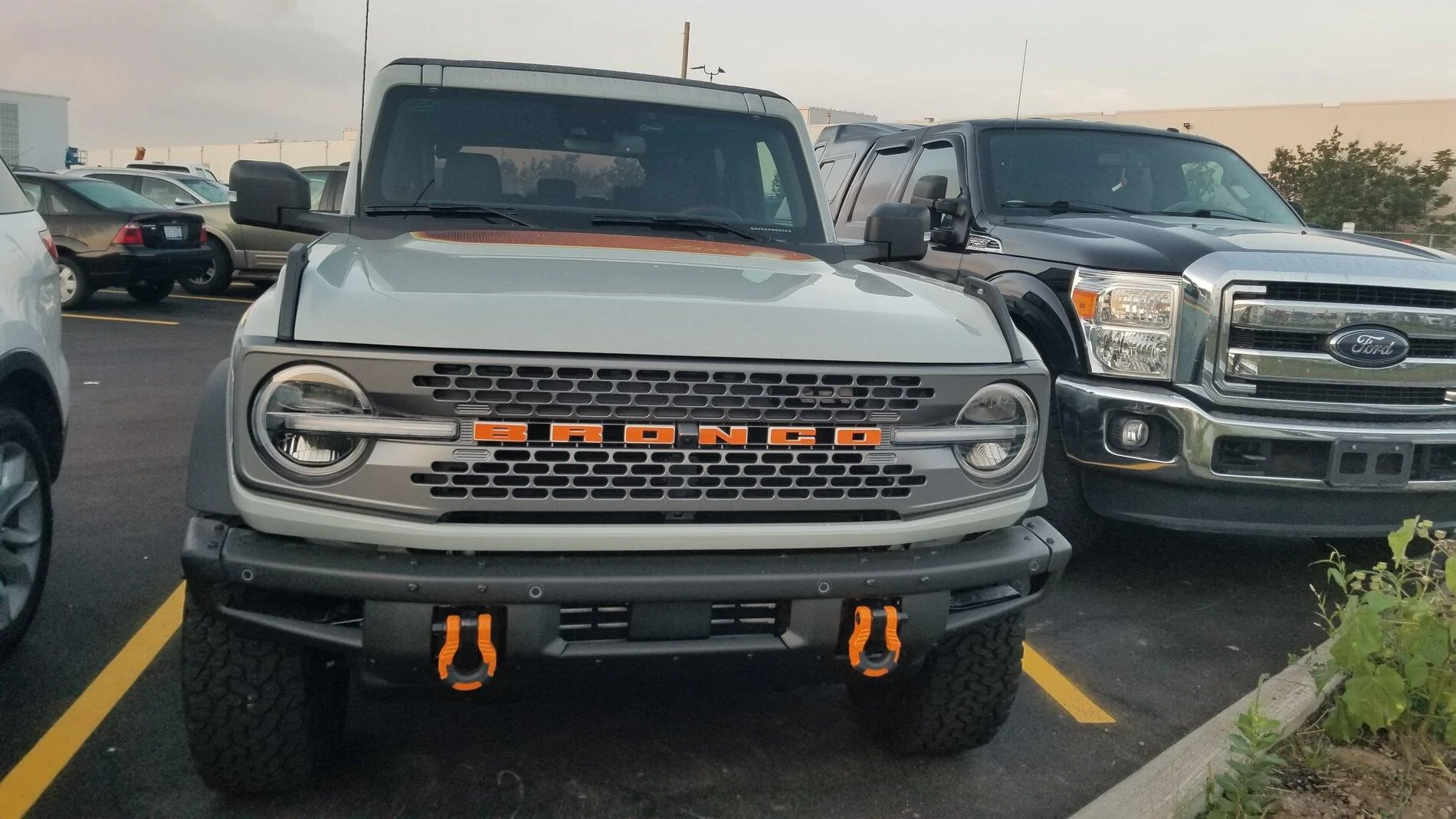 Ford Bronco CACTUS GRAY Bronco Club 20210817_065906
