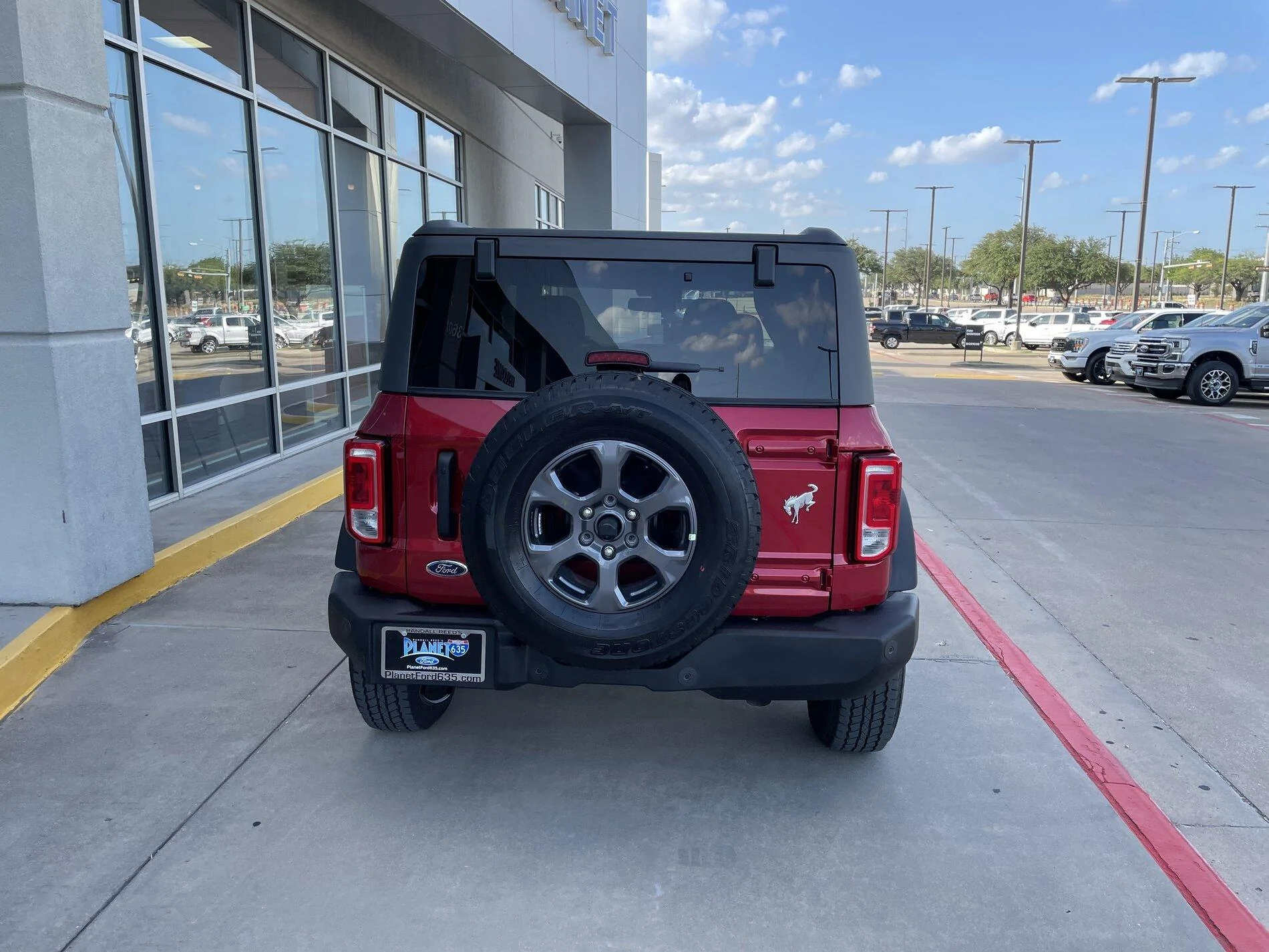Ford Bronco RAPID RED Bronco Club EDA7E022-79B7-4336-BE5B-52367B6183C1