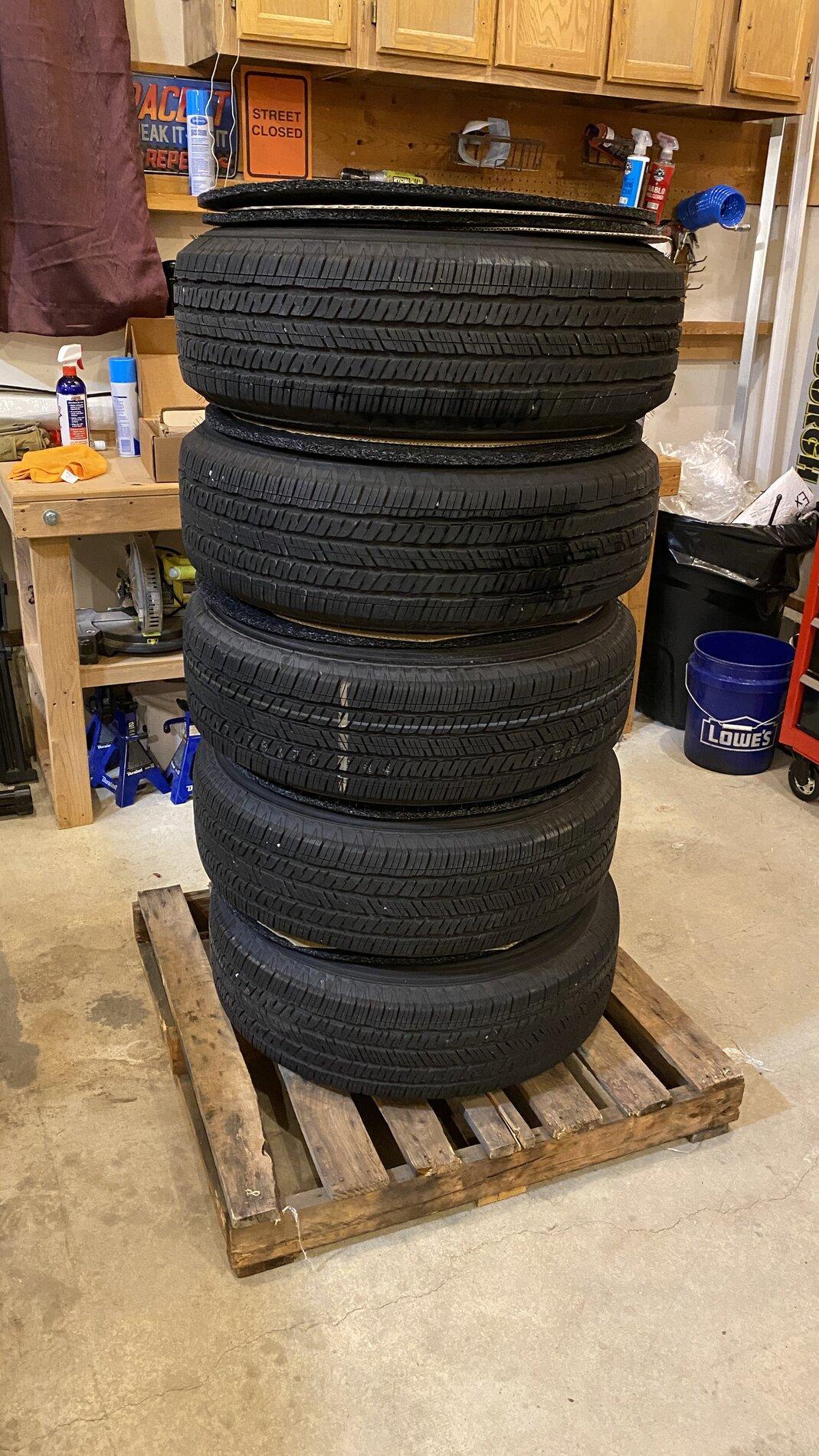 Ford Bronco 5 Base wheels and tires ***$400*** IMG_5240
