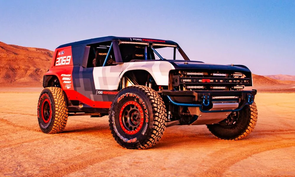 Ford Bronco Tire stickers? Tacky? D1524775-17DA-4B77-B497-6296E2681039