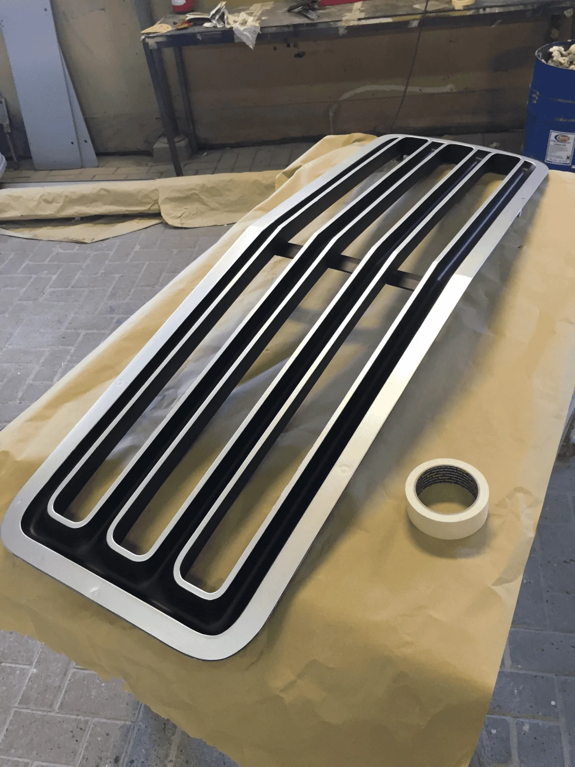 Ford Bronco Bronco test driver engineer gives some feedback (white and gray grille and tops coming) 1595798471051
