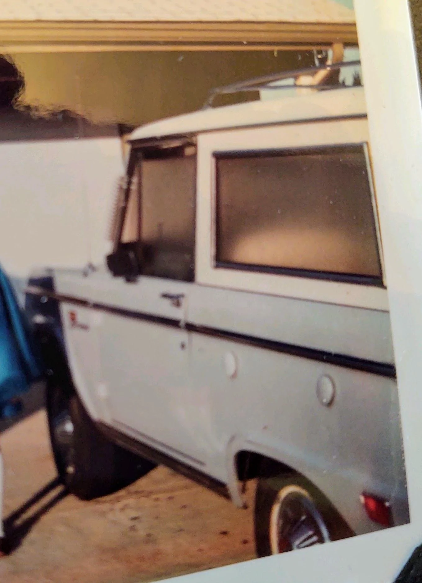Ford Bronco Help identifying an old family Bronco download_20200727_094426
