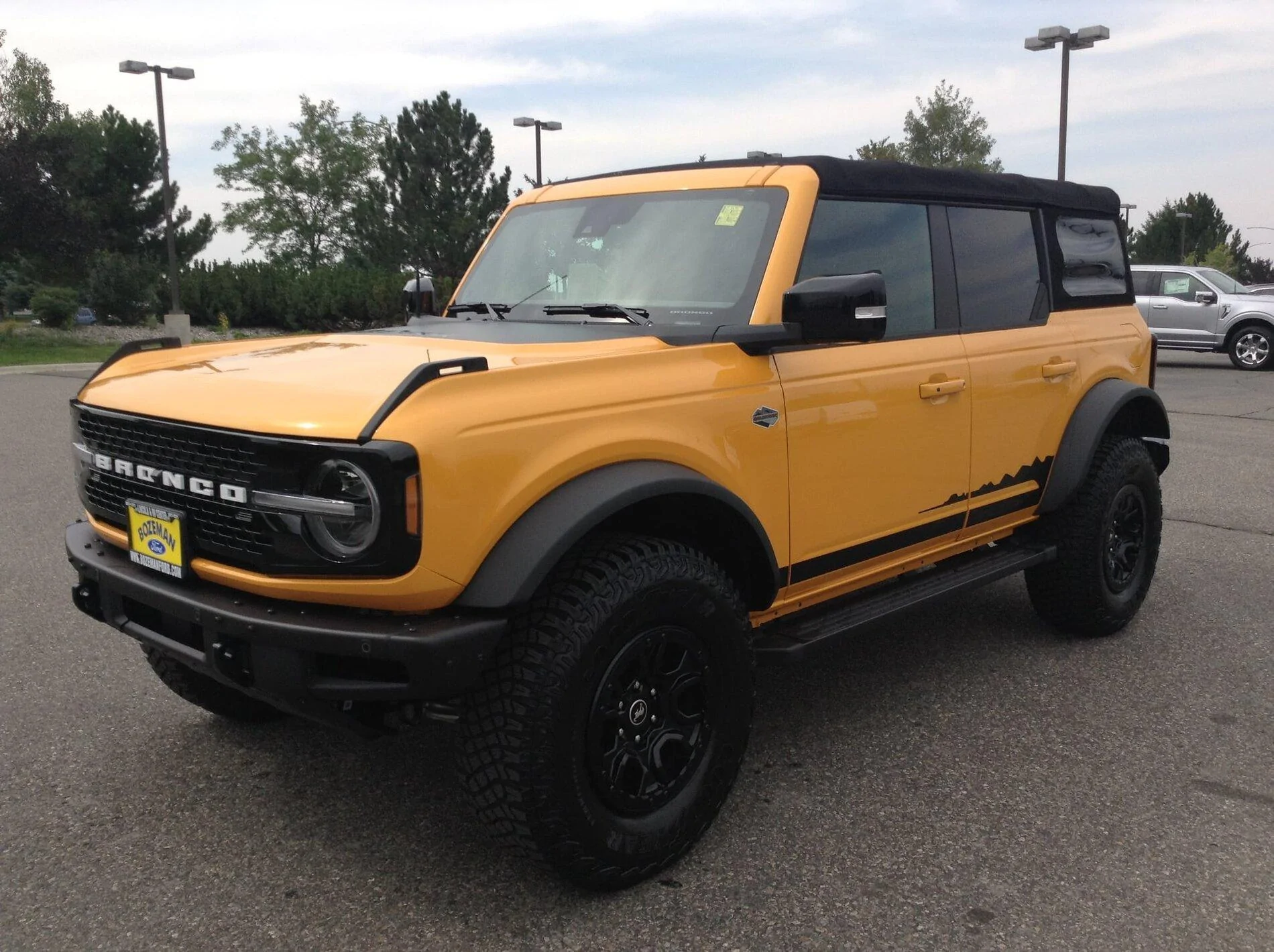 Ford Bronco No VIN Gang 239406812_10219339799550055_1456074052654303167_n