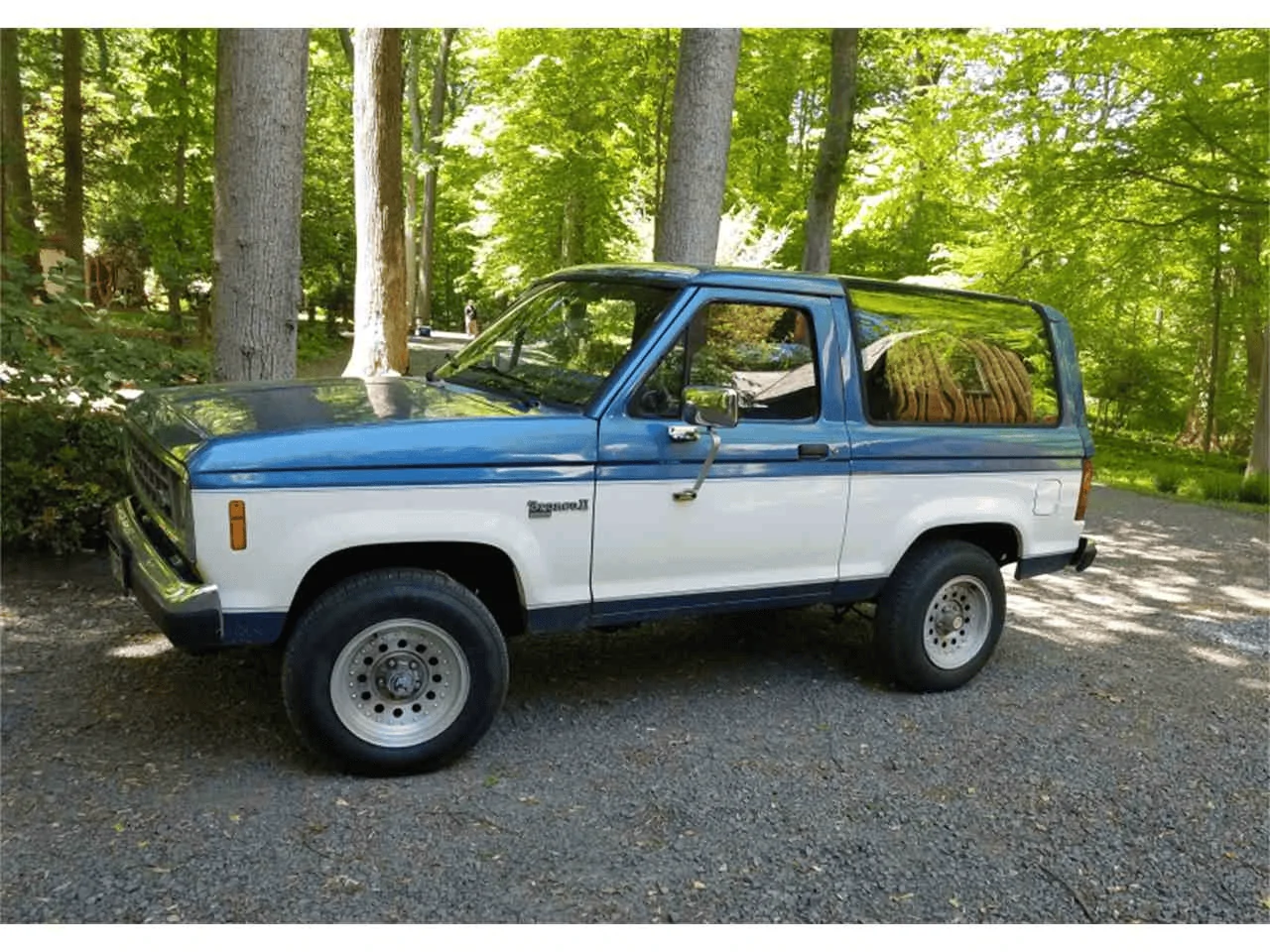 Ford Bronco Possible Bronco two-tone plan based on my '79 Maui machine. 1629387845643