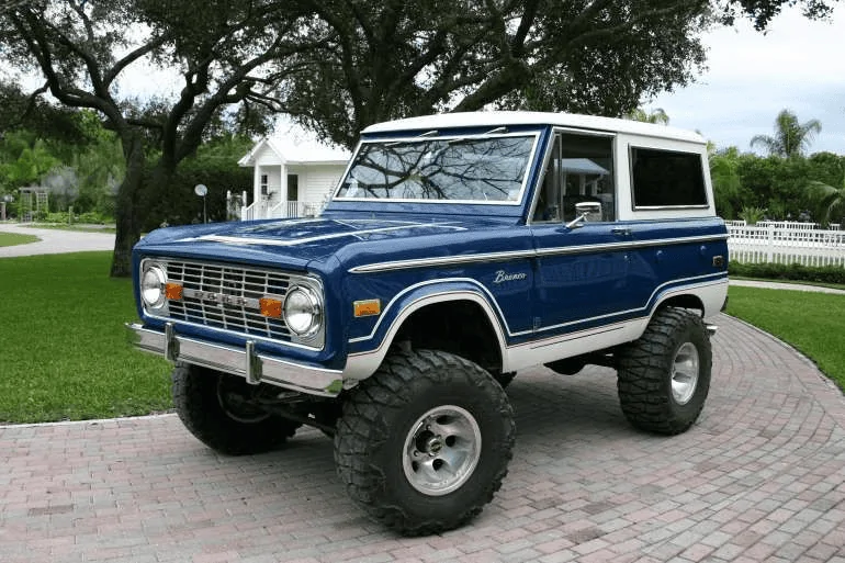Ford Bronco Possible Bronco two-tone plan based on my '79 Maui machine. 1629388019780