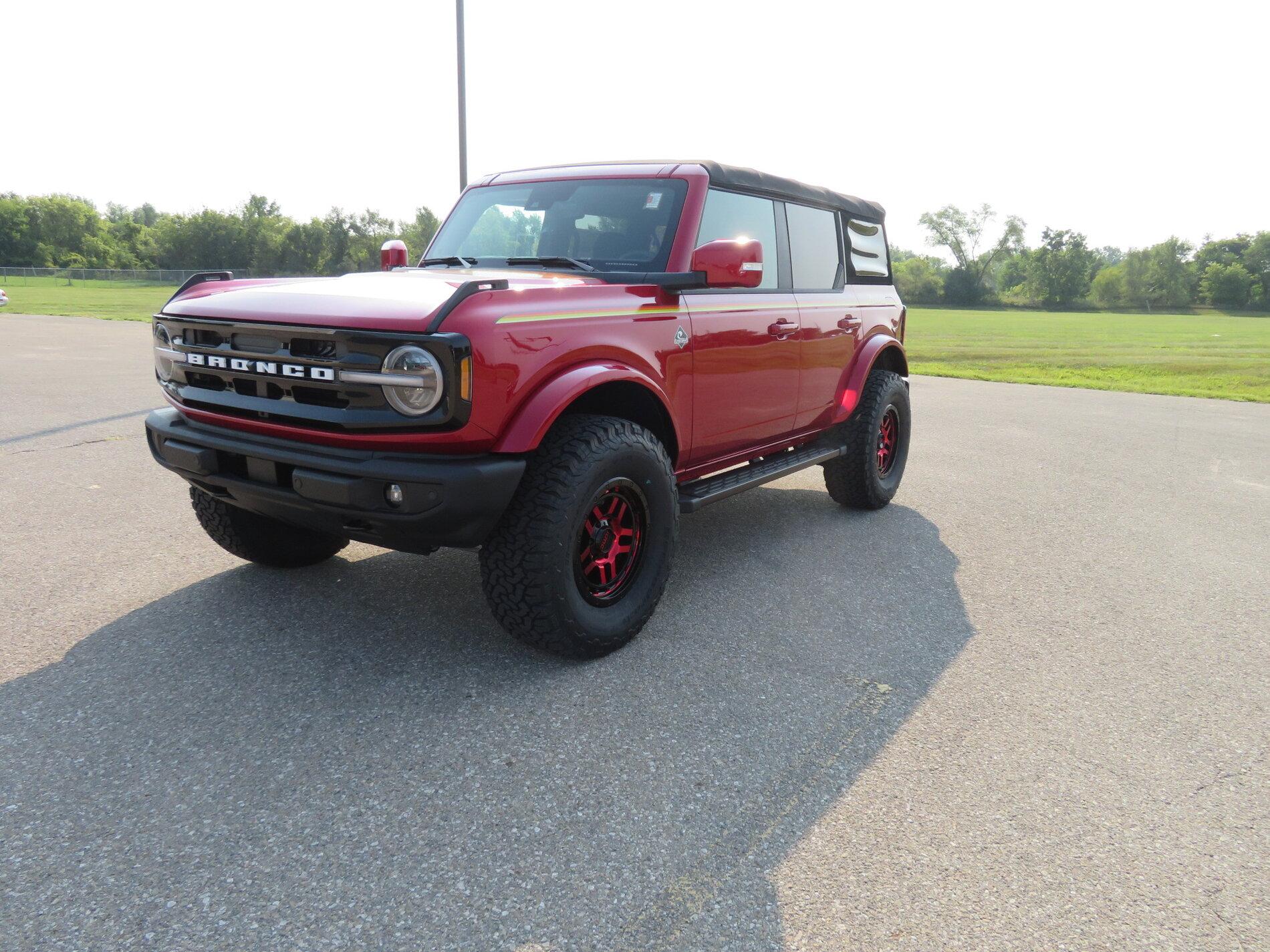 Ford Bronco Our Rapid Red Outer Banks w/ KMC Recons 17x 8.5, BFG 315/70/17, 4WP Level Kit, Ford Retro Graphics Kit 423180FD-5445-4E62-A096-E64D9EE8E308