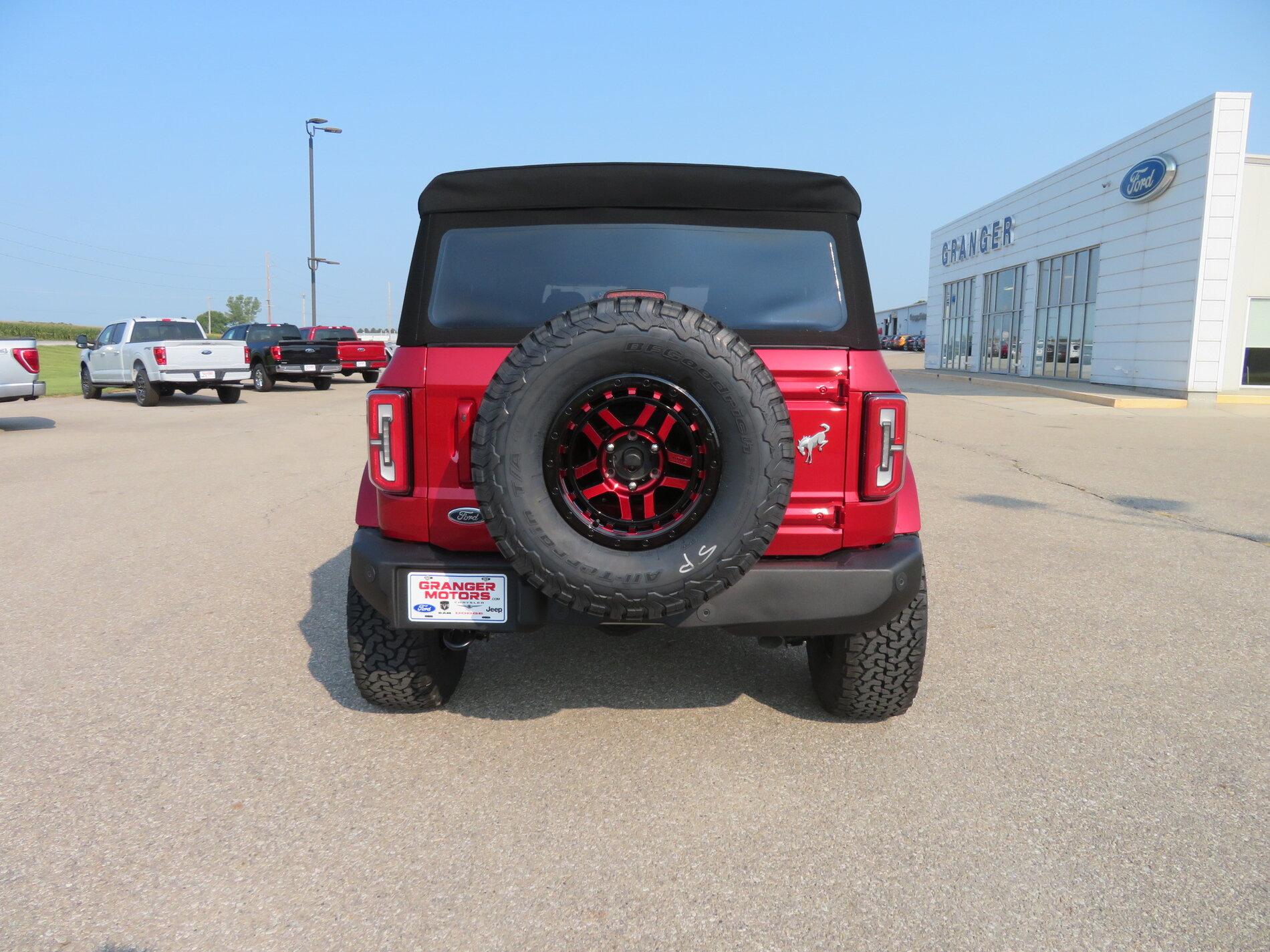 Ford Bronco Our Rapid Red Outer Banks w/ KMC Recons 17x 8.5, BFG 315/70/17, 4WP Level Kit, Ford Retro Graphics Kit 60C753A6-A23C-4A06-A999-0F5EDDDBE02B