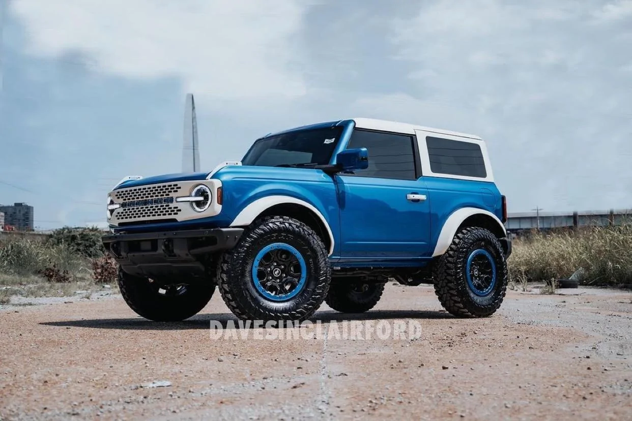 Ford Bronco A Velocity Blue Bronco Goes Retro With White Roof + White Fender Flares 109ac119-74d8-4380-b695-29abd7ef4bc5-jpeg