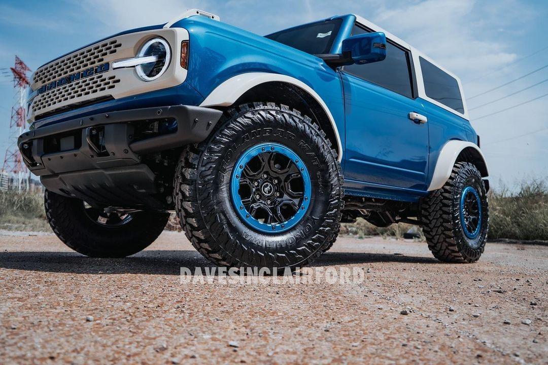 Ford Bronco A Velocity Blue Bronco Goes Retro With White Roof + White Fender Flares 3f6fb189-aea1-47a7-86cc-7d0bbc795386-jpe