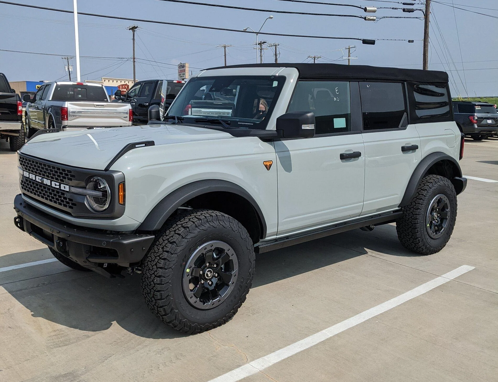 Ford Bronco Looking for a MIC Bronco for a SEMA build PXL_20210805_155750667.MP