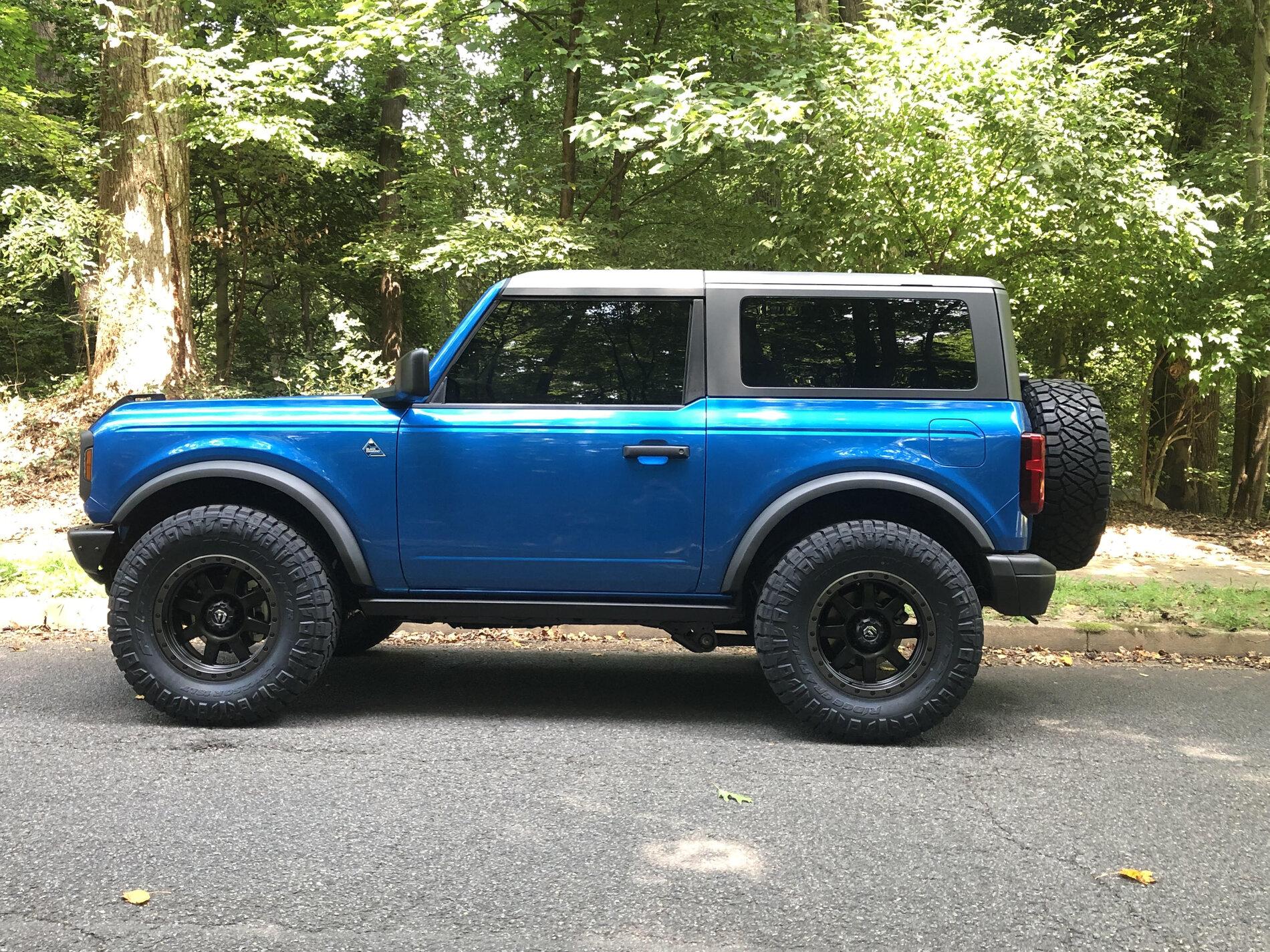 Ford Bronco '21 ManSquatch / SelfSquatch Black Diamond Build Bronco lift 1