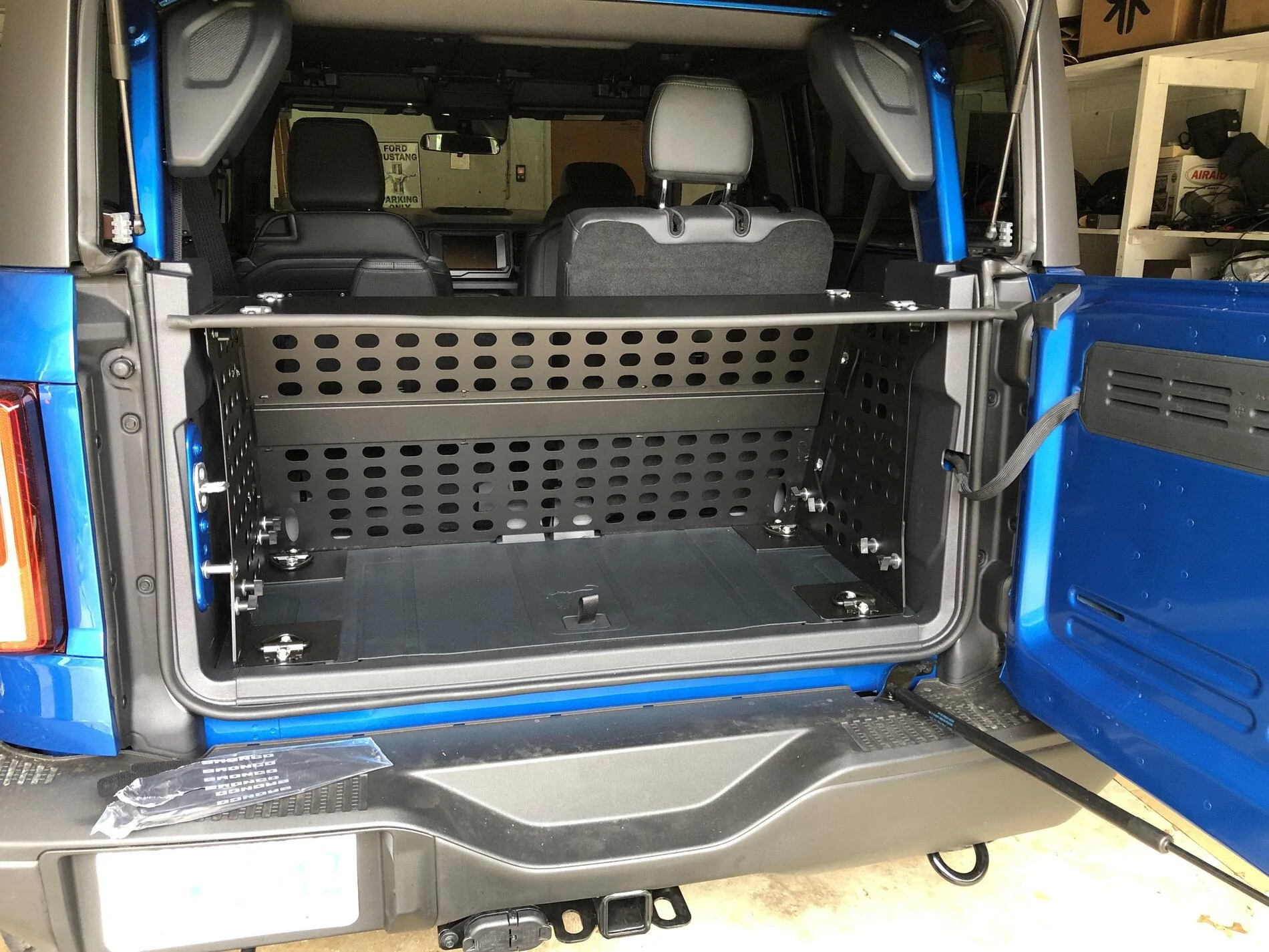 Ford Bronco '21 ManSquatch / SelfSquatch Black Diamond Build bronco trunk enclosure 2