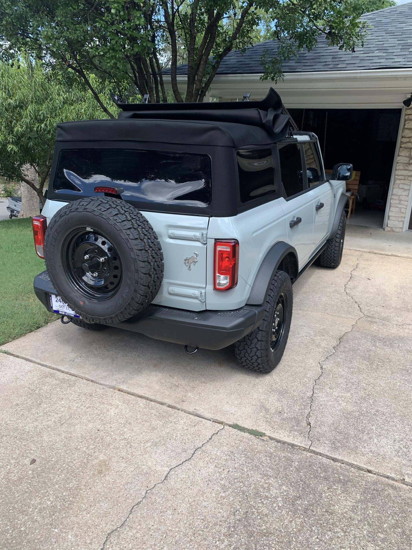 Ford Bronco CACTUS GRAY Bronco Club 1B079F1B-261F-4B6D-BF44-610A29597FC6