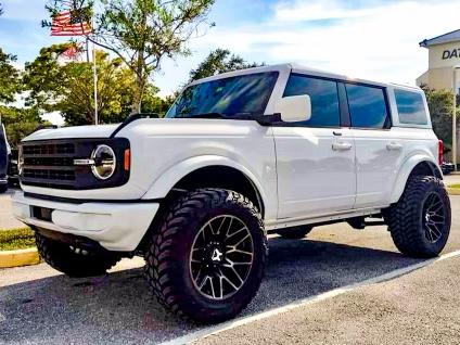 Ford Bronco OXFORD WHITE Bronco Club CB40AE33-E36C-4A49-927D-96BF92972A33