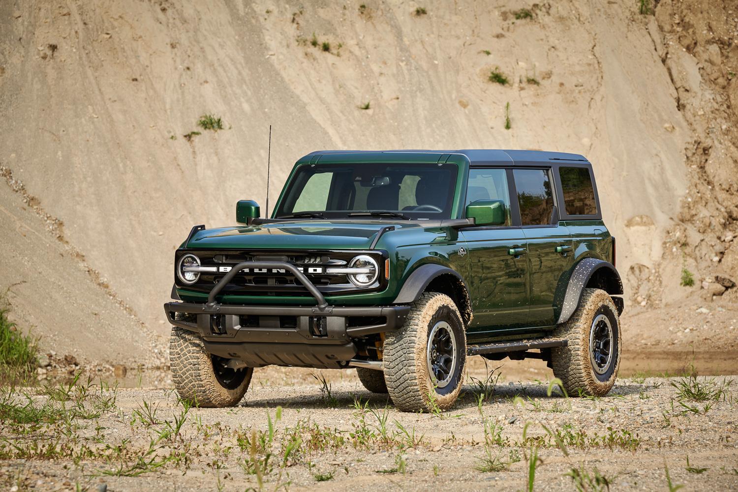 Ford Bronco ERUPTION GREEN Bronco Club bronco_eruption-green_03-