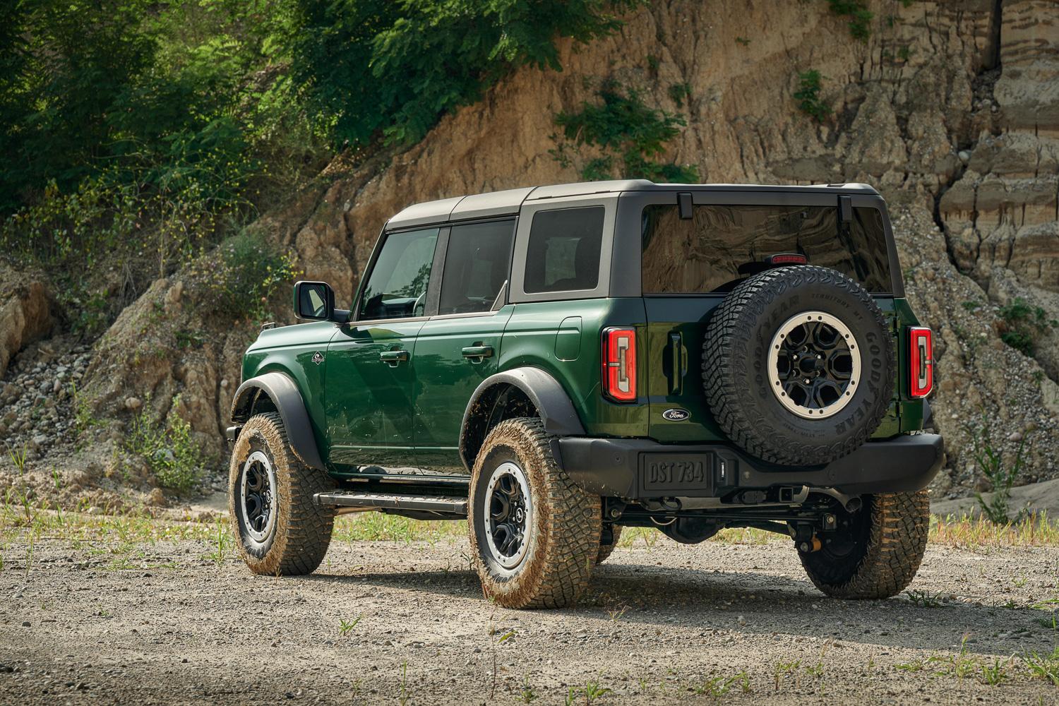 Ford Bronco ERUPTION GREEN Bronco Club bronco_eruption-green_08-