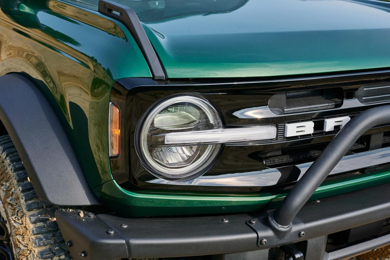 Ford Bronco ERUPTION GREEN Bronco Club bronco_eruption-green_10-jpg