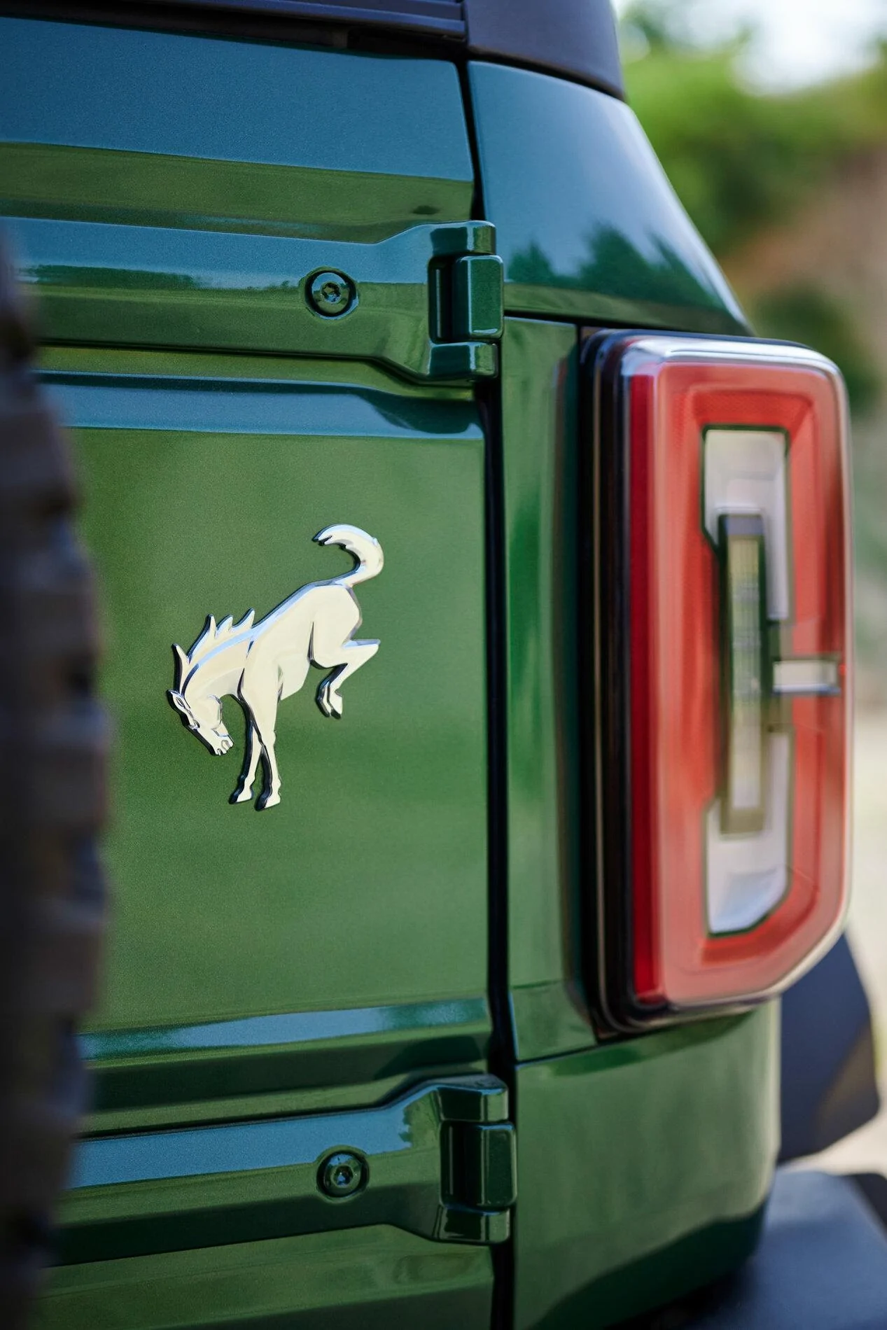 Ford Bronco ERUPTION GREEN Bronco Club bronco_eruption-green_11-jpg