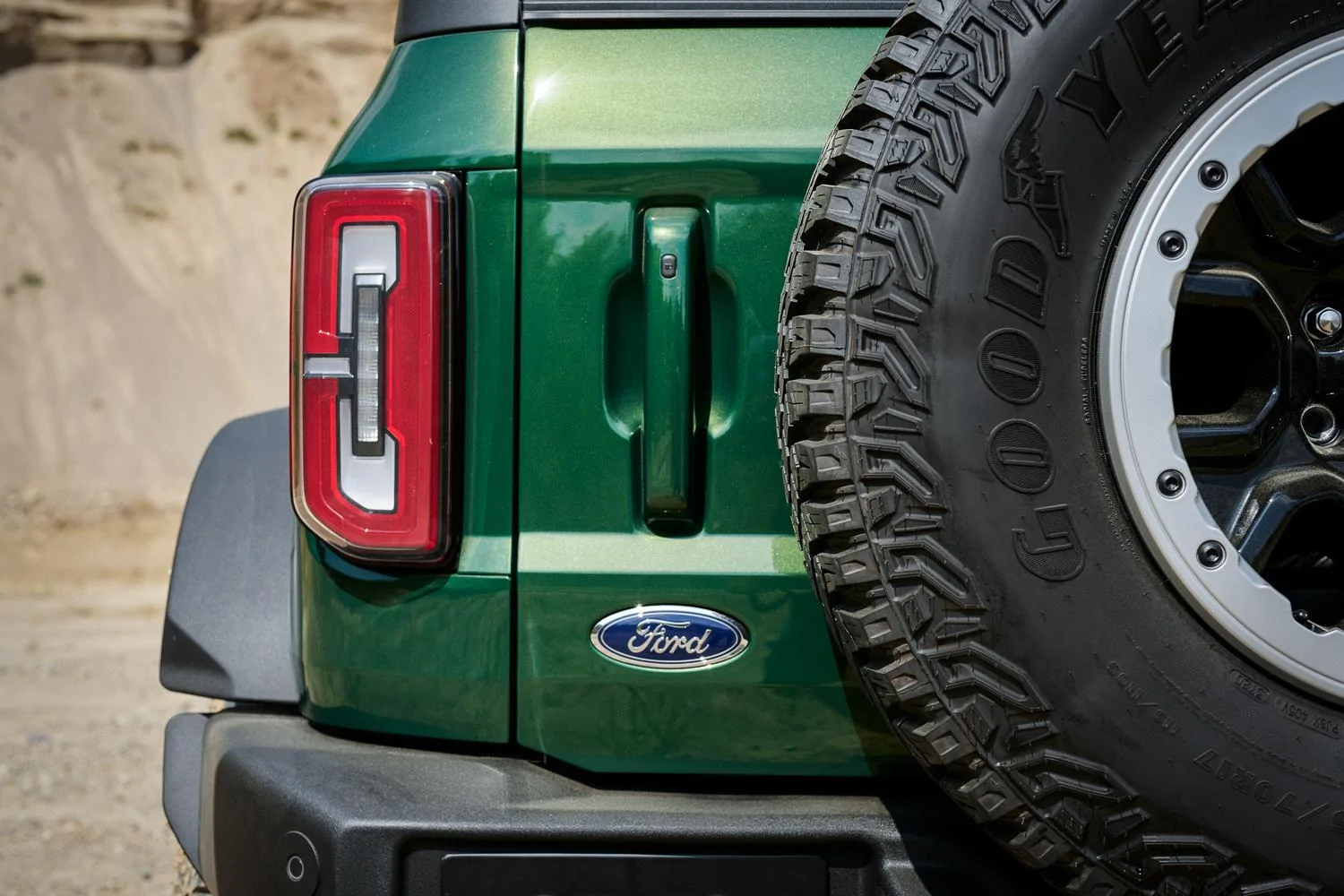 Ford Bronco ERUPTION GREEN Bronco Club bronco_eruption-green_14-jpg