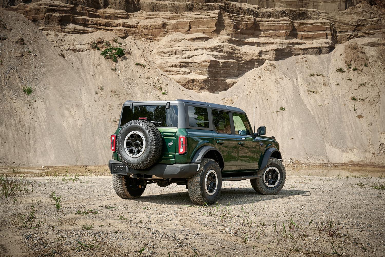 Ford Bronco ERUPTION GREEN Bronco Club bronco_eruption-green_19-