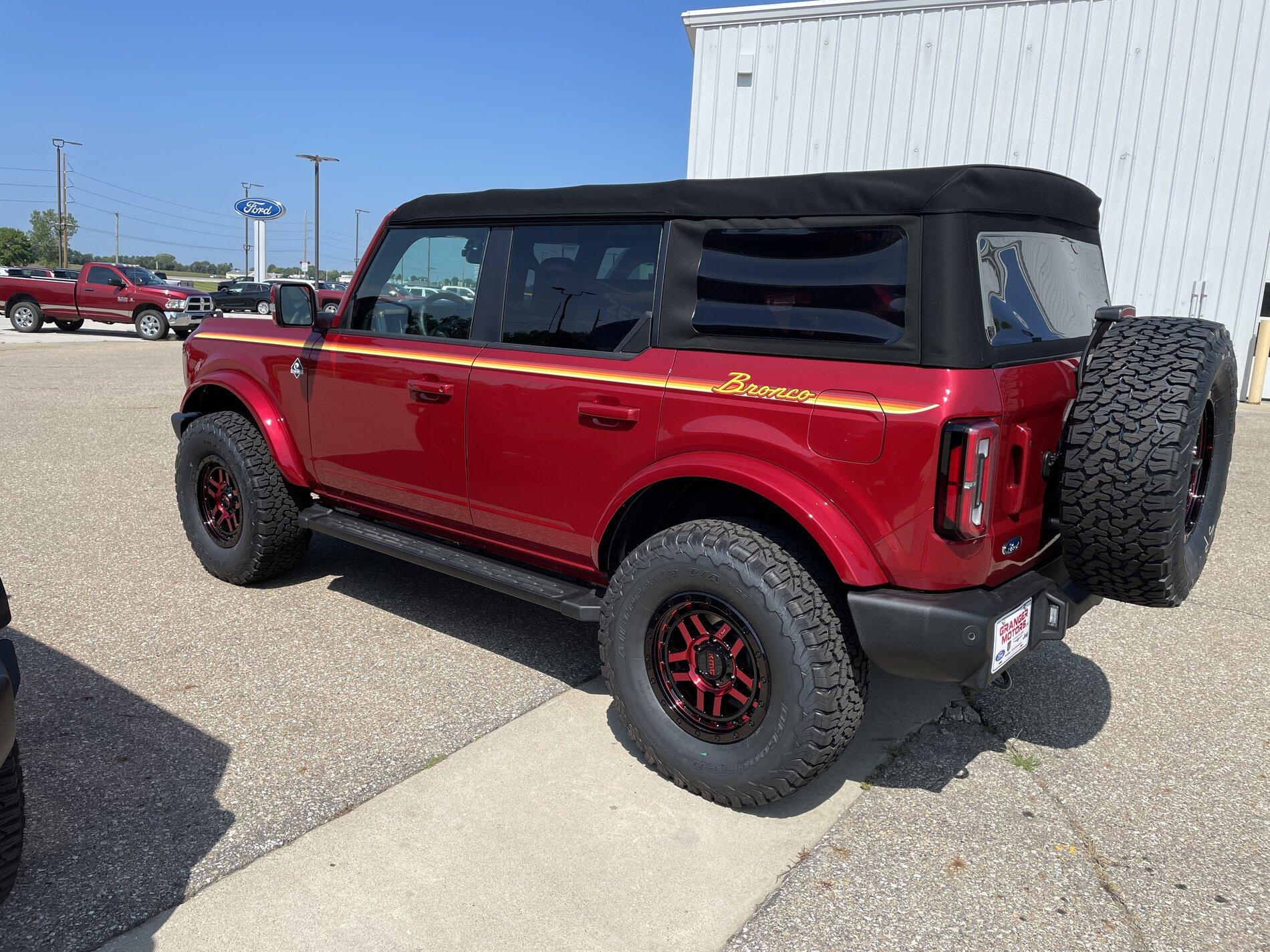 Ford Bronco Our Rapid Red Outer Banks w/ KMC Recons 17x 8.5, BFG 315/70/17, 4WP Level Kit, Ford Retro Graphics Kit 79bfe61d-4371-4a90-97b3-b4ddc17a8278-jpe