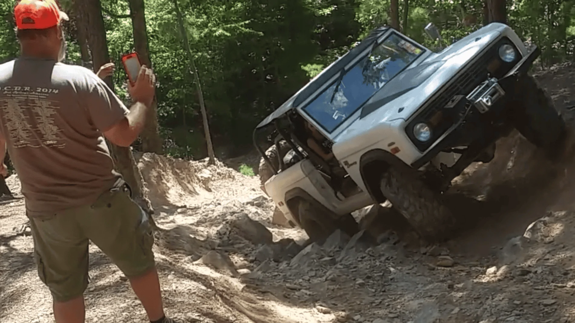 Ford Bronco Need help selecting new tires Screenshot_2016-09-25-00-20-04