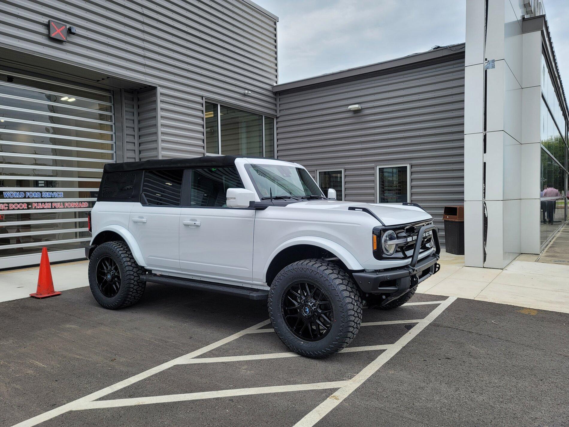 Ford Bronco OXFORD WHITE Bronco Club 20210821_112050