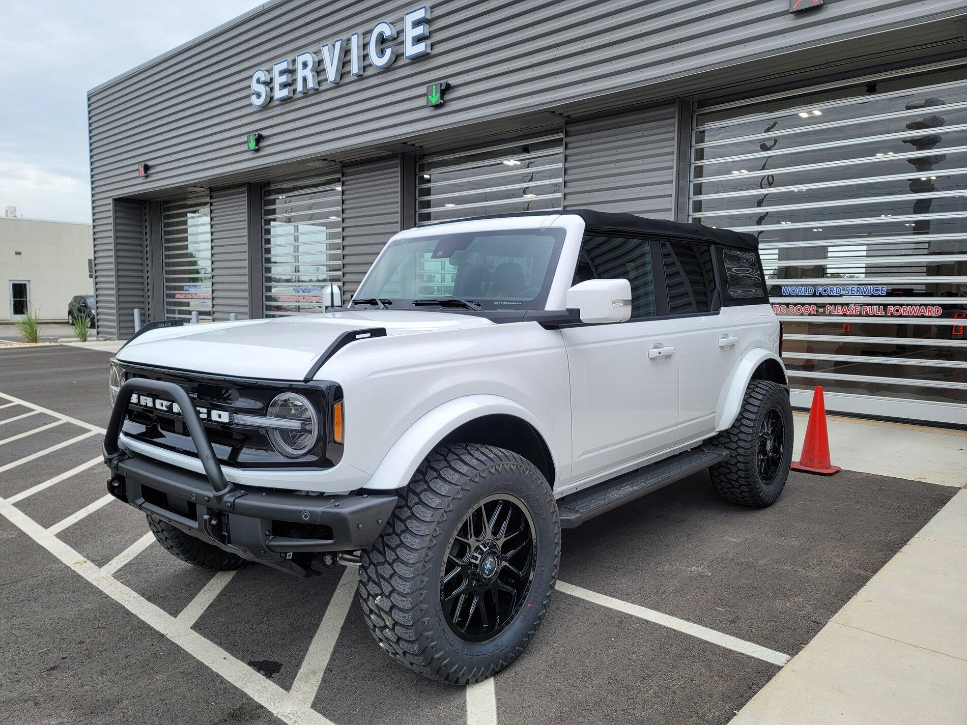 Ford Bronco OXFORD WHITE Bronco Club 20210821_112102