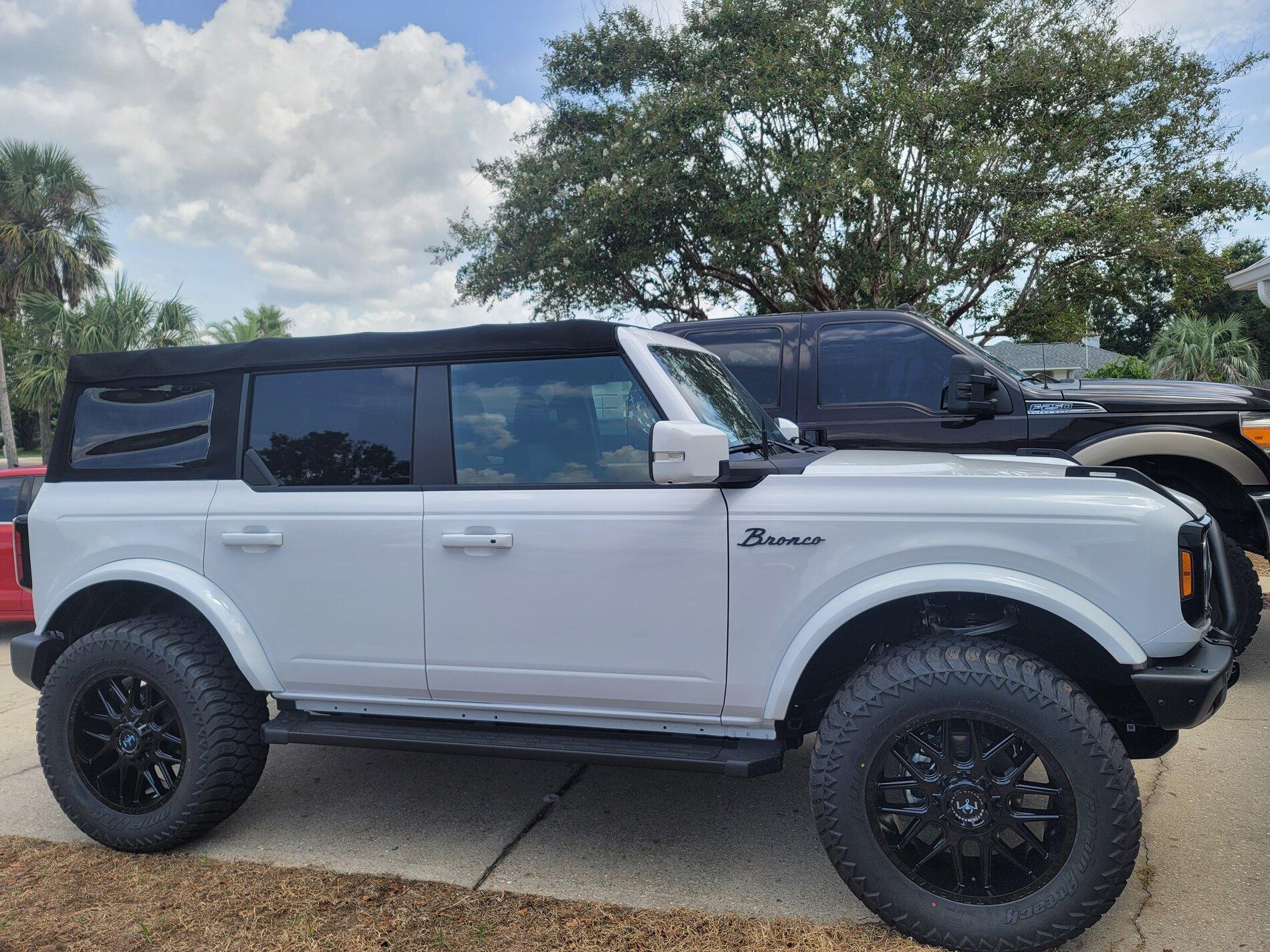 Ford Bronco OXFORD WHITE Bronco Club 20210822_123614
