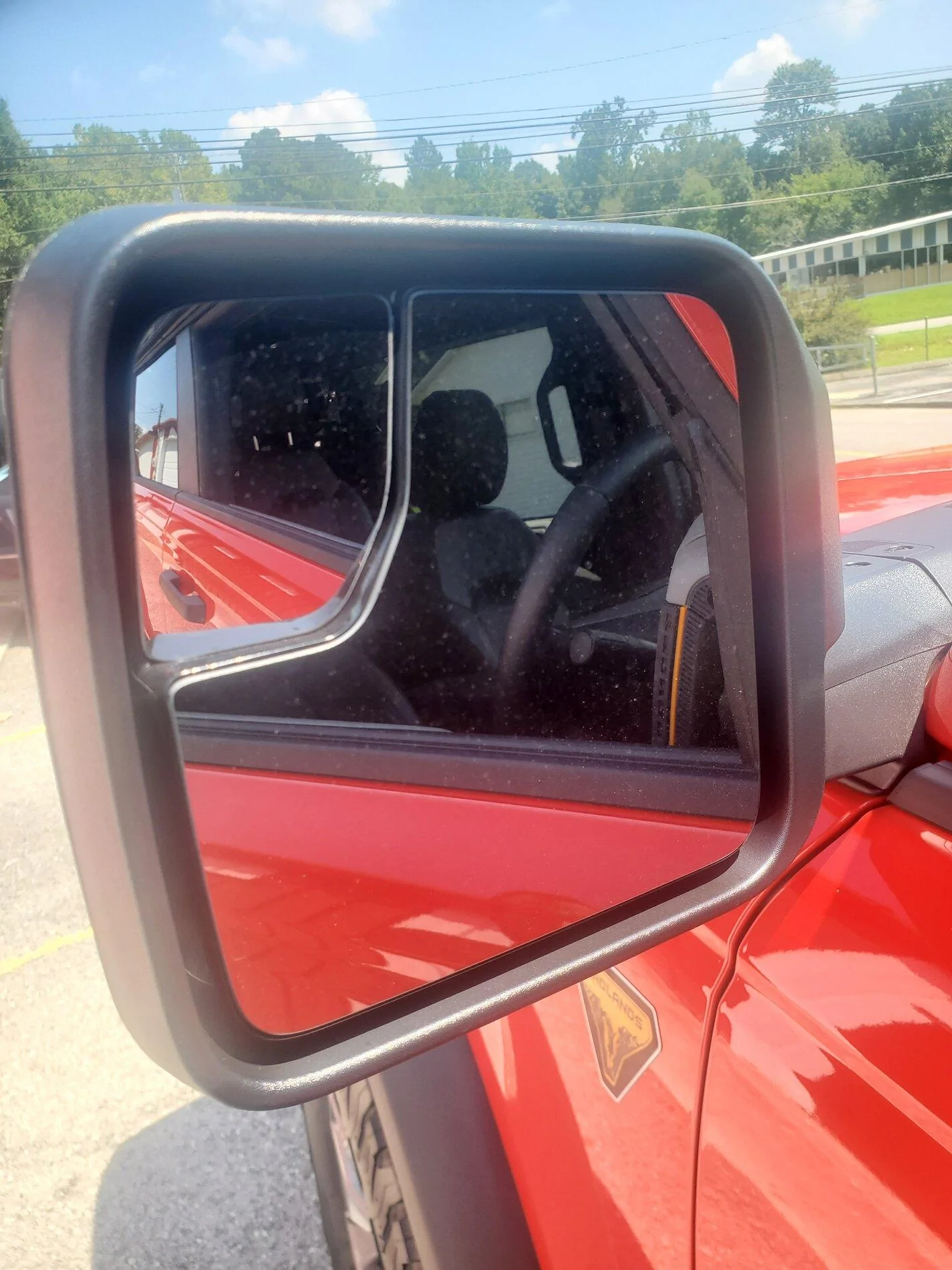 Ford Bronco Does Standard Trim have Blind Spot Indicator? 20210824_150223