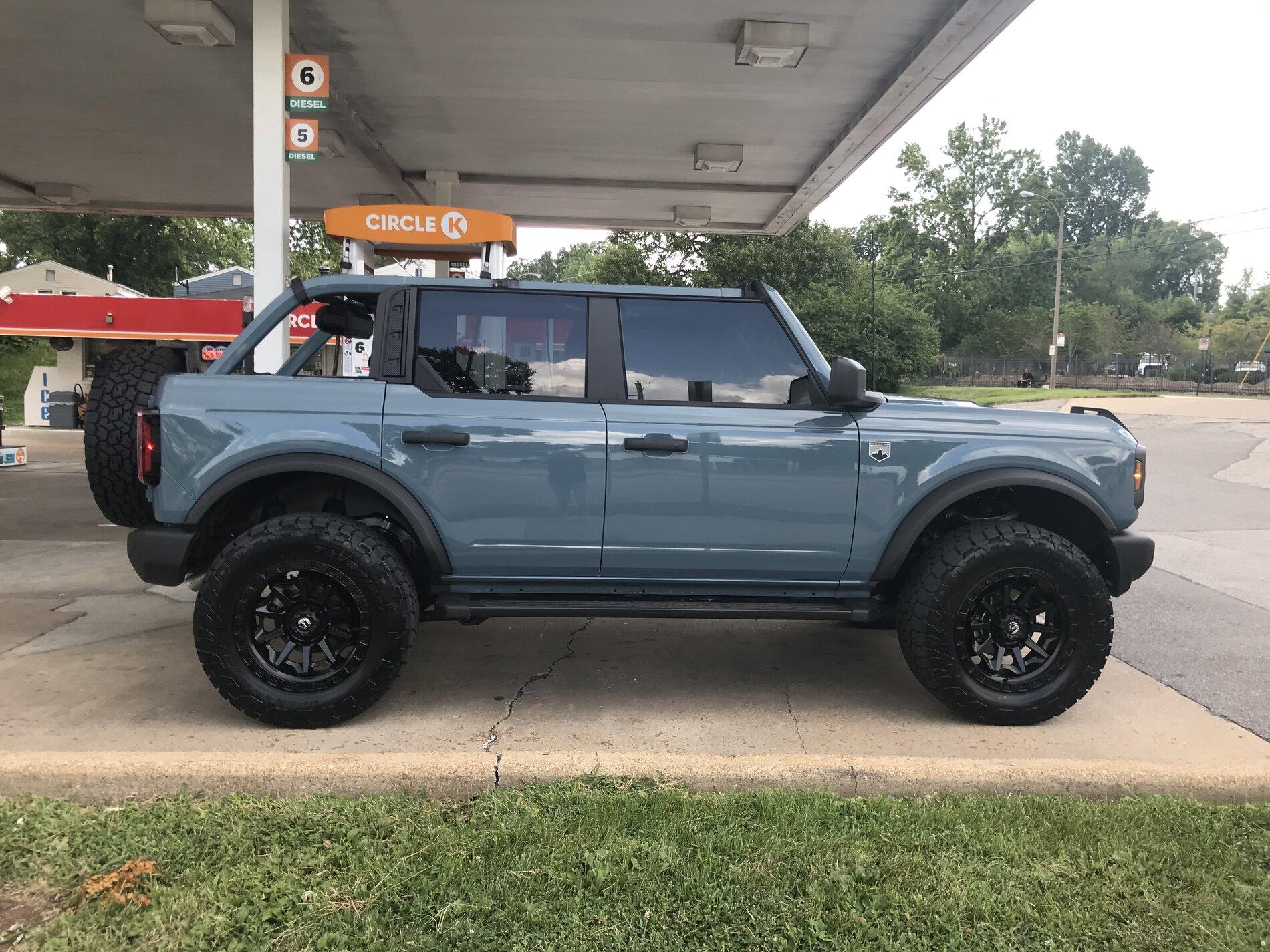Ford Bronco Down the Bronco Rabbit Hole with Alice: 24Hrs with dealer demo🐇🐰 292BC714-A91B-47A4-8DAA-AC7CBA14F2BA
