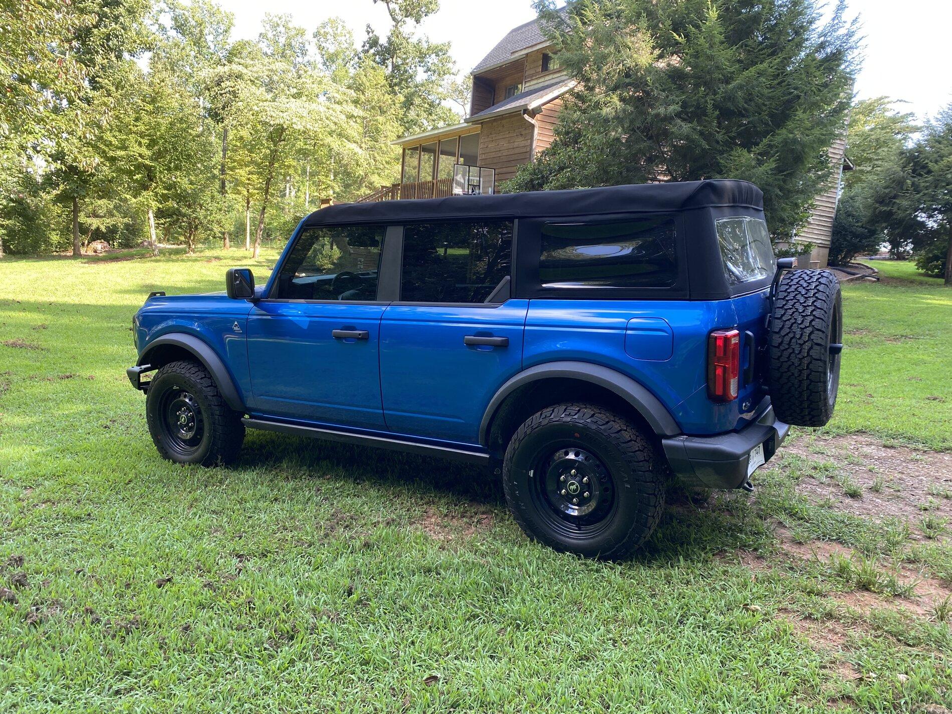 Ford Bronco VELOCITY BLUE Bronco Club E66938BA-AB03-4B4E-9187-159F71C5DD82