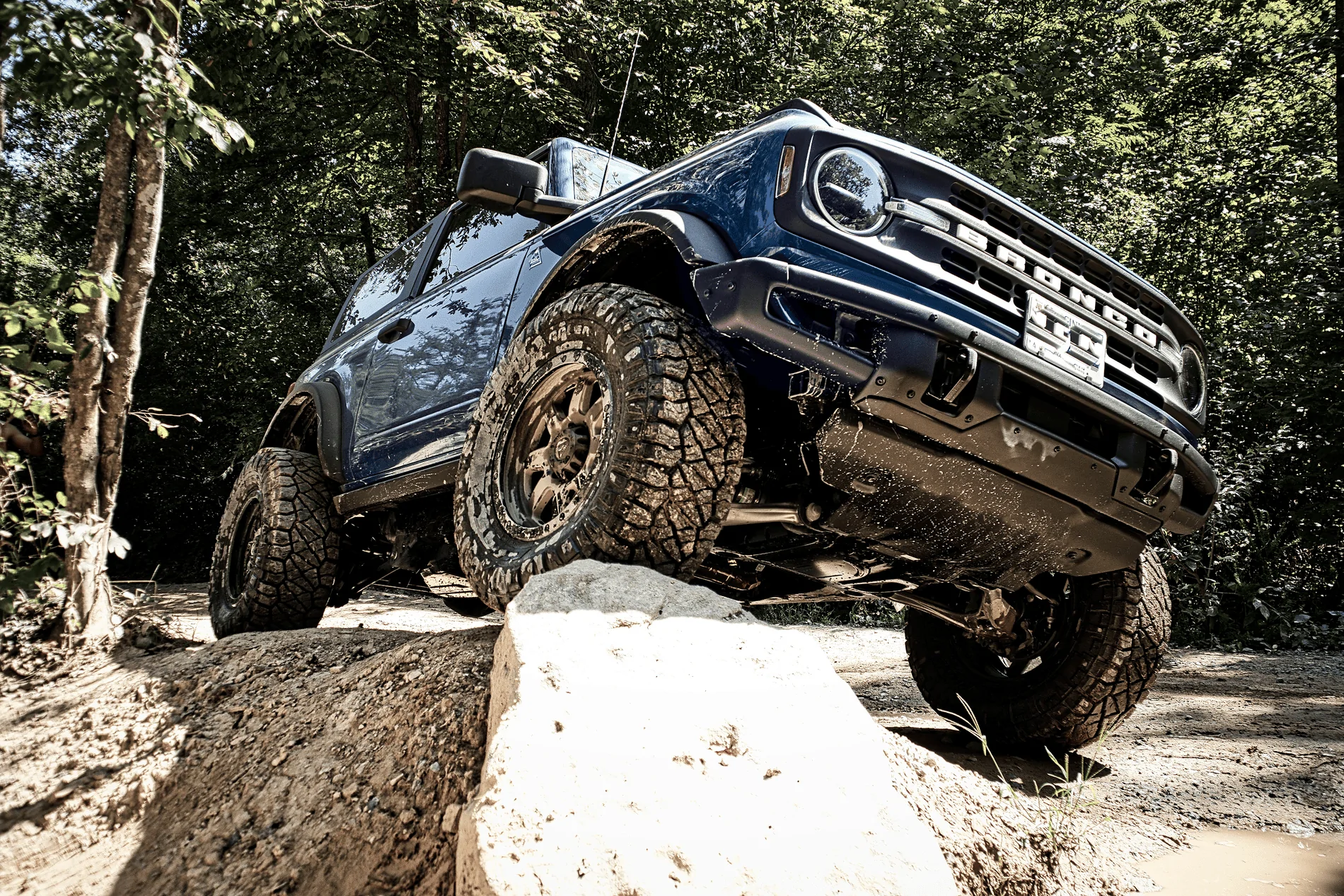 Ford Bronco '21 ManSquatch / SelfSquatch Black Diamond Build CDD79A6F-69F7-4B44-B9DA-7A70538B42C1