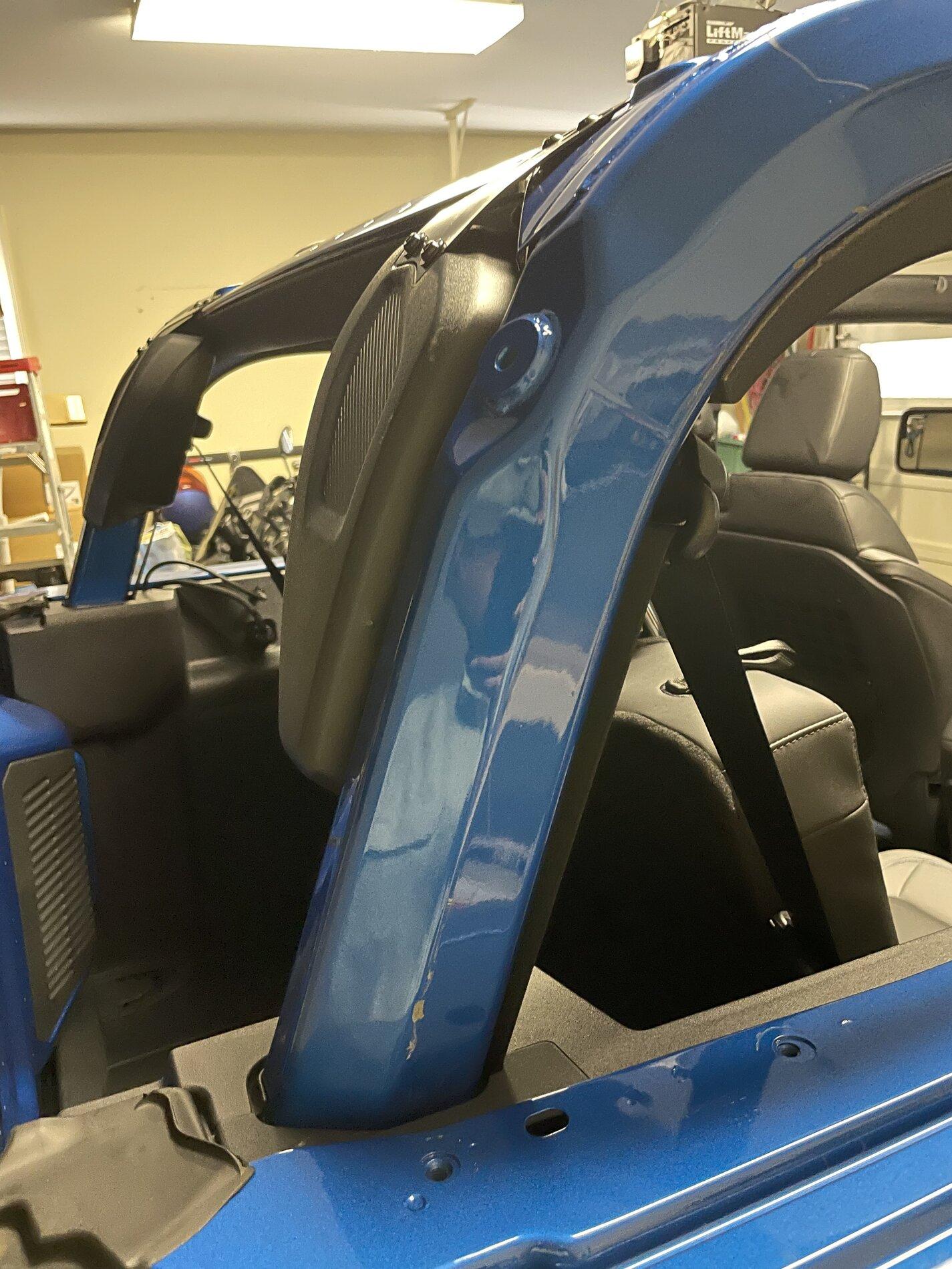 Ford Bronco Chipped paint putting door back on F36E493A-1198-4576-A8B3-FEB2DB9575B0