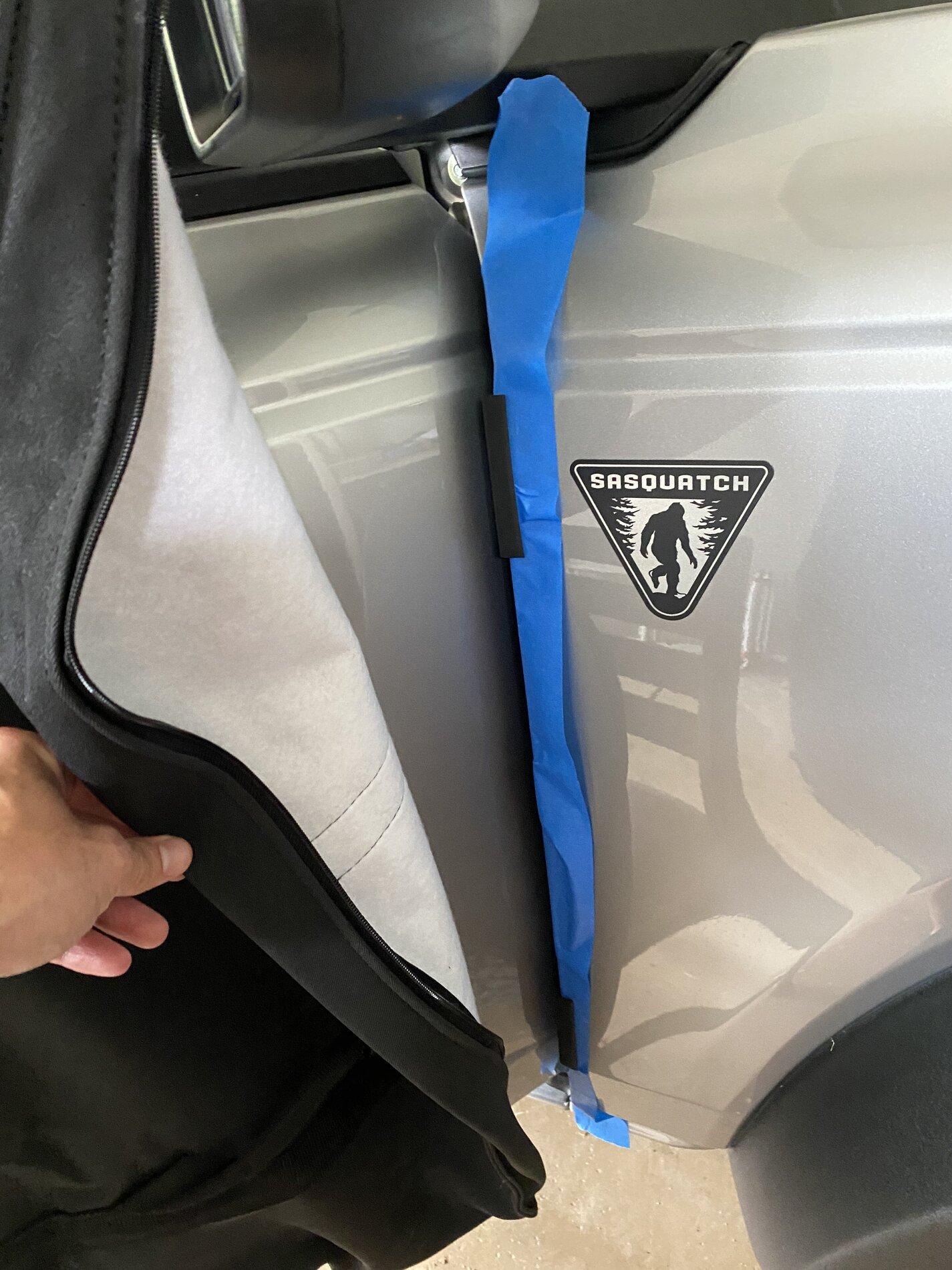 Ford Bronco Chipped paint putting door back on 371B4852-9B8A-4B41-A679-B0D4C72141DF