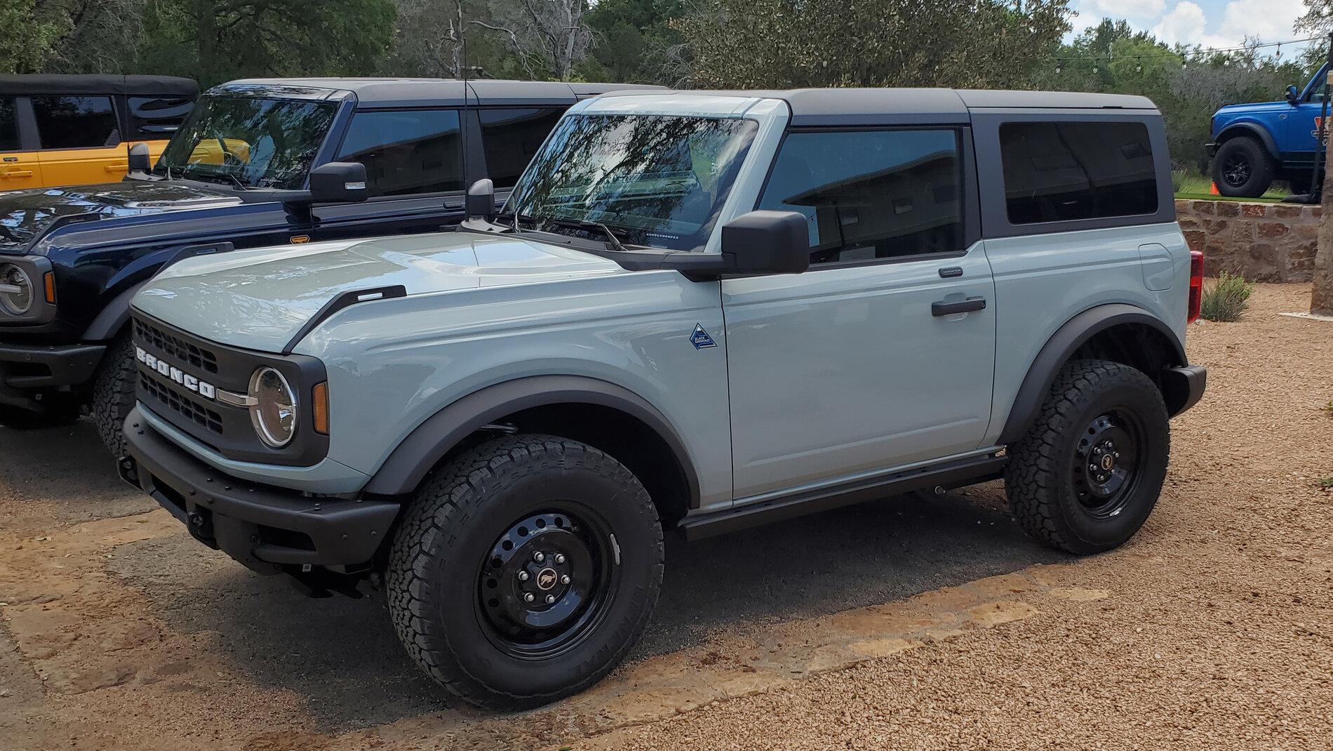 Ford Bronco Bronco Team 2 door. 1630283725917